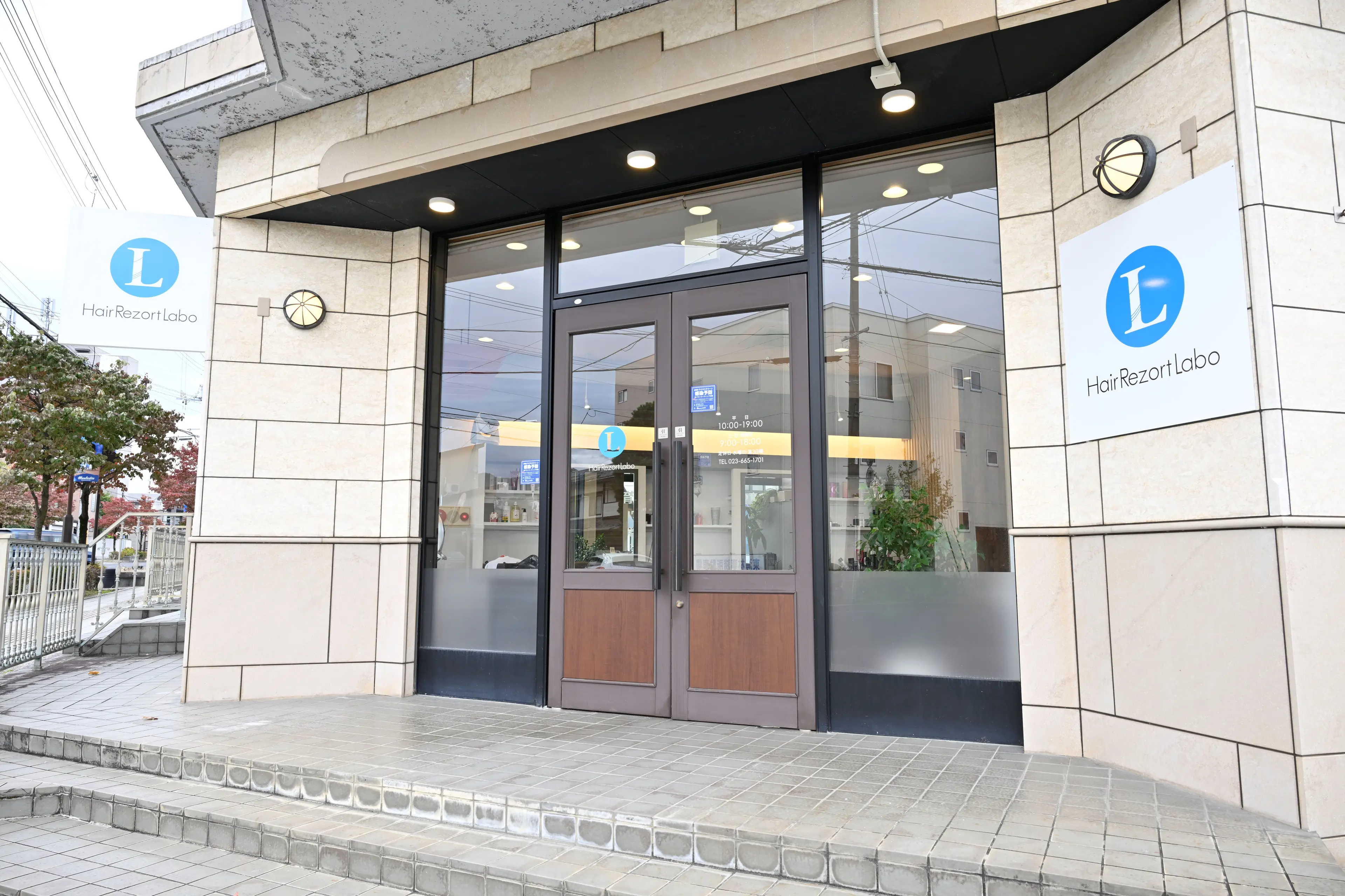 ヘアリゾートラボの内観・外観1