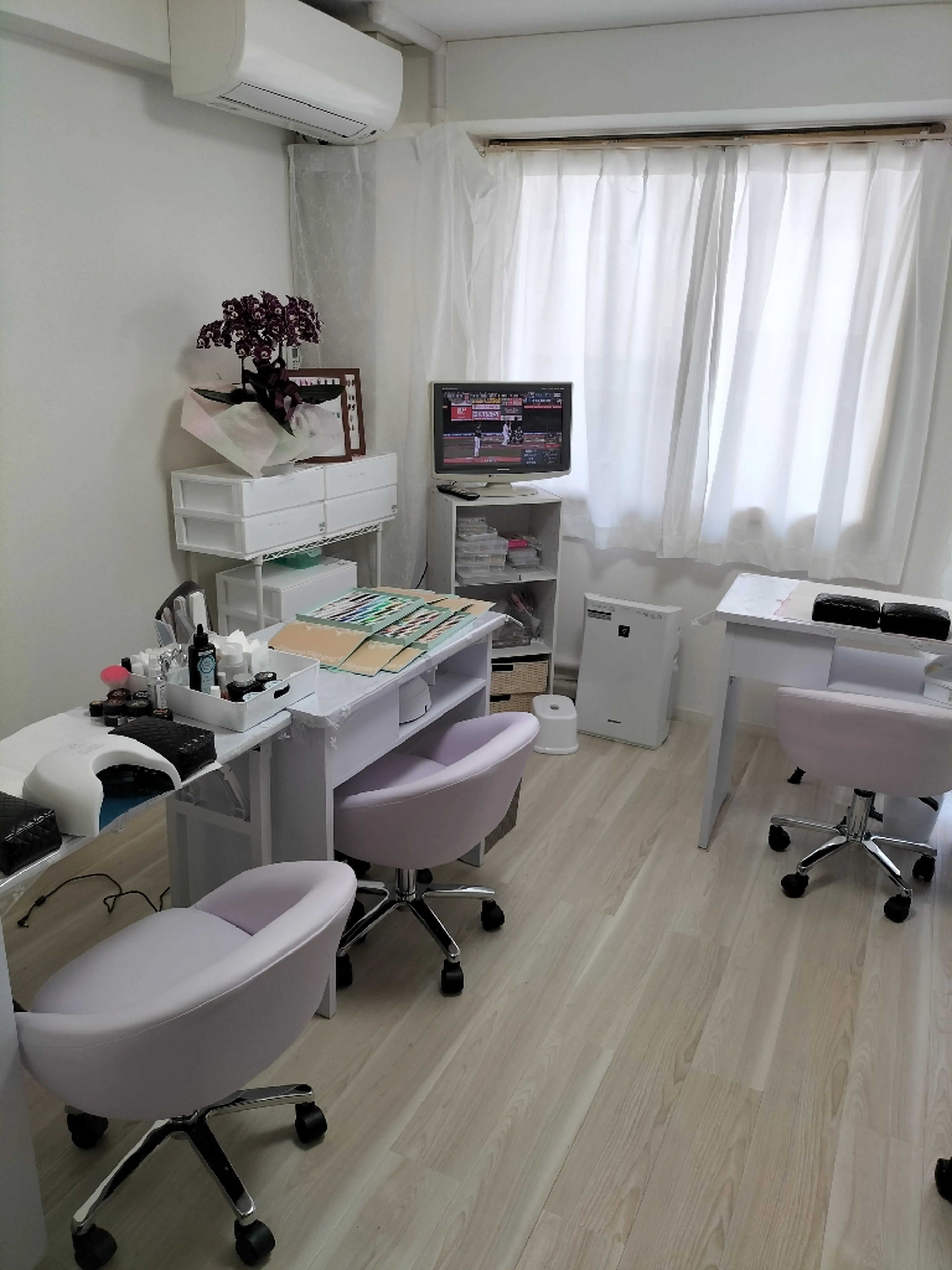 カスミネイルサロンの内観・外観1