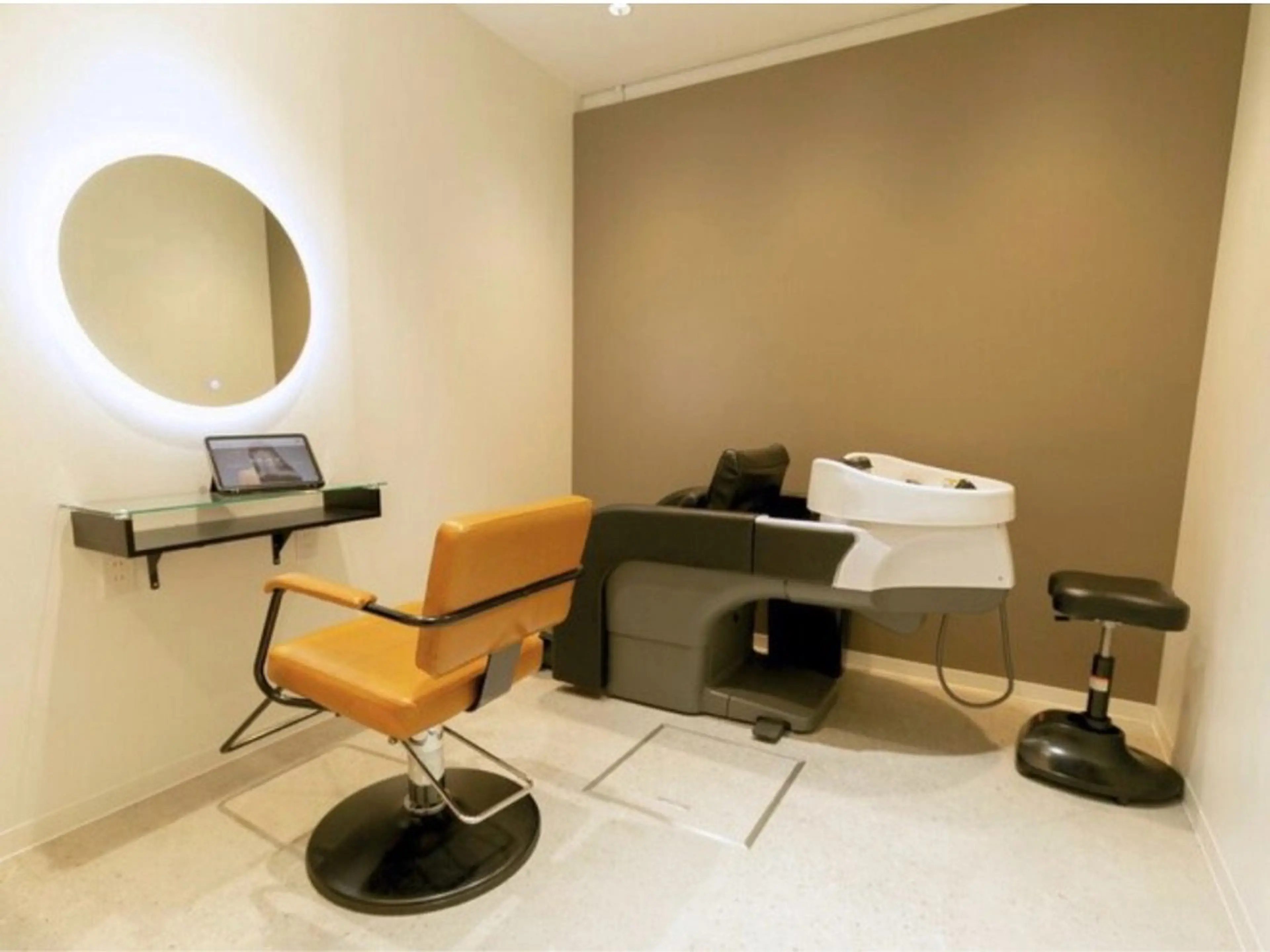 ヘアメディカルサロン東京の内観・外観2