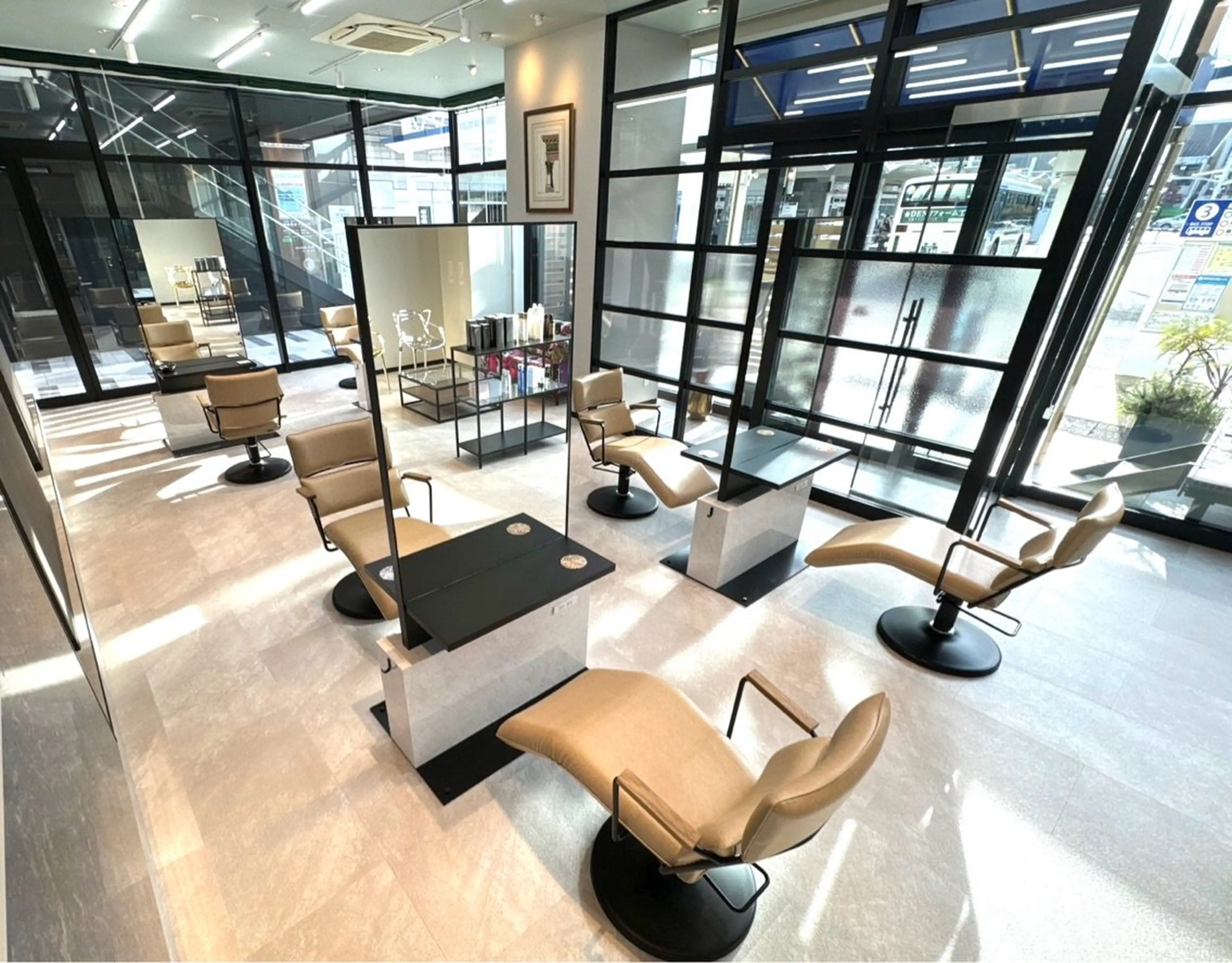 ペッツプロフェッショナルの内観・外観2