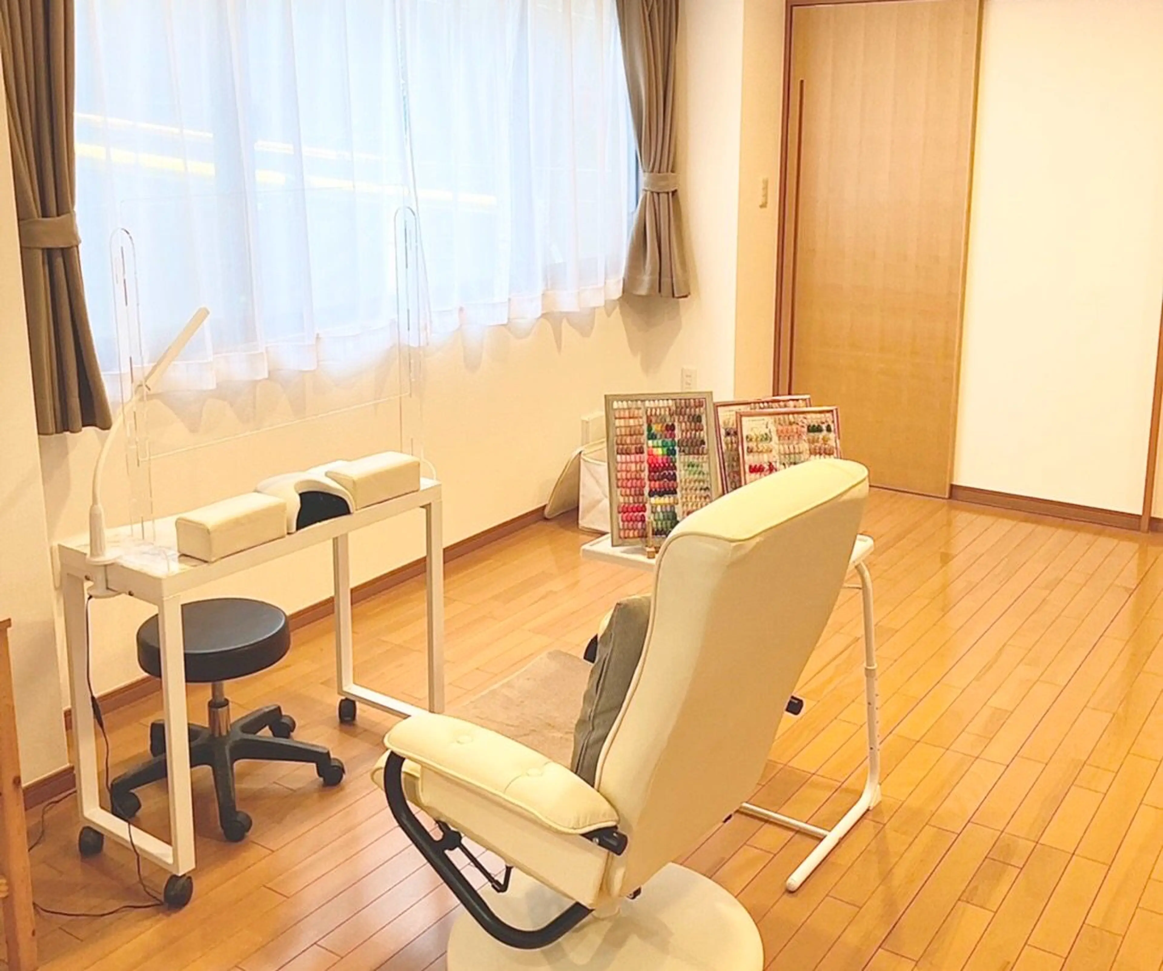 ネイルサロンスターガーデンの内観・外観1