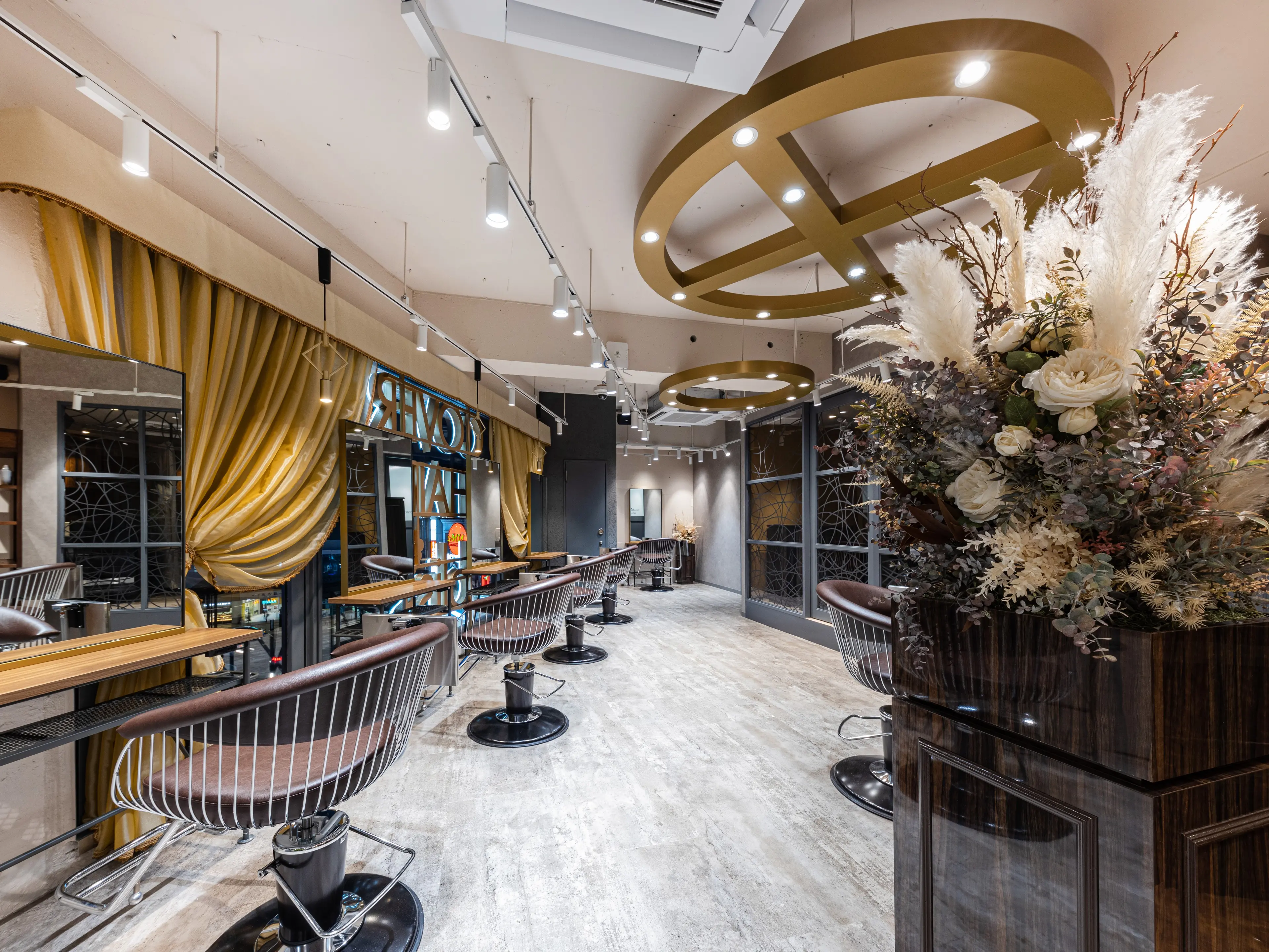 COVER HAIR bliss 志木南口駅前店の内観・外観2