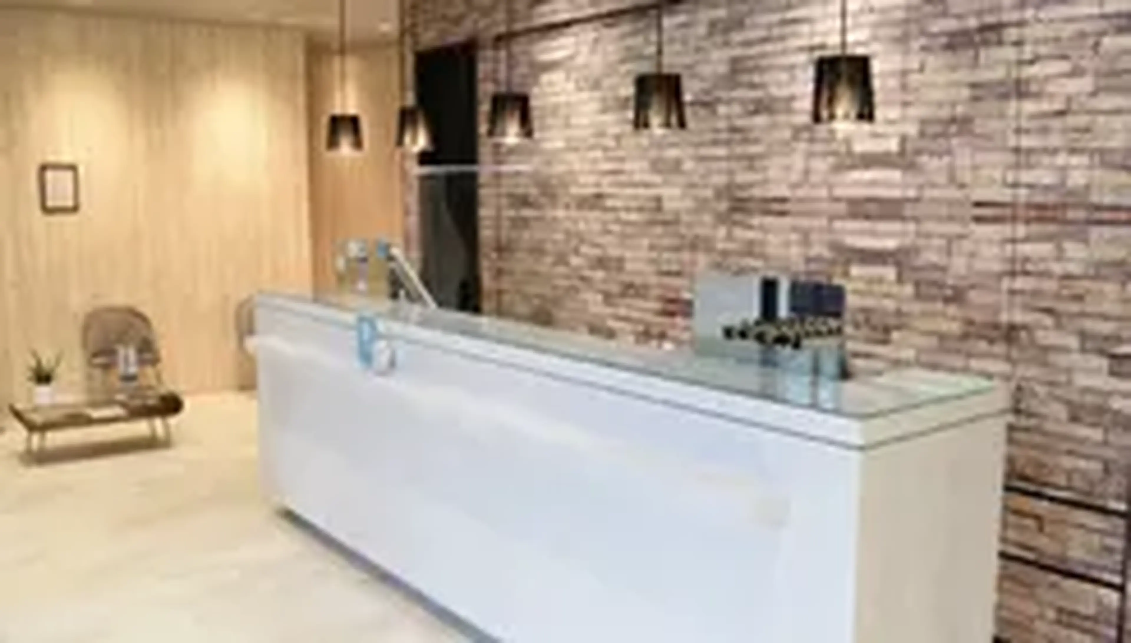 EARTH/M　稲毛店の内観・外観2