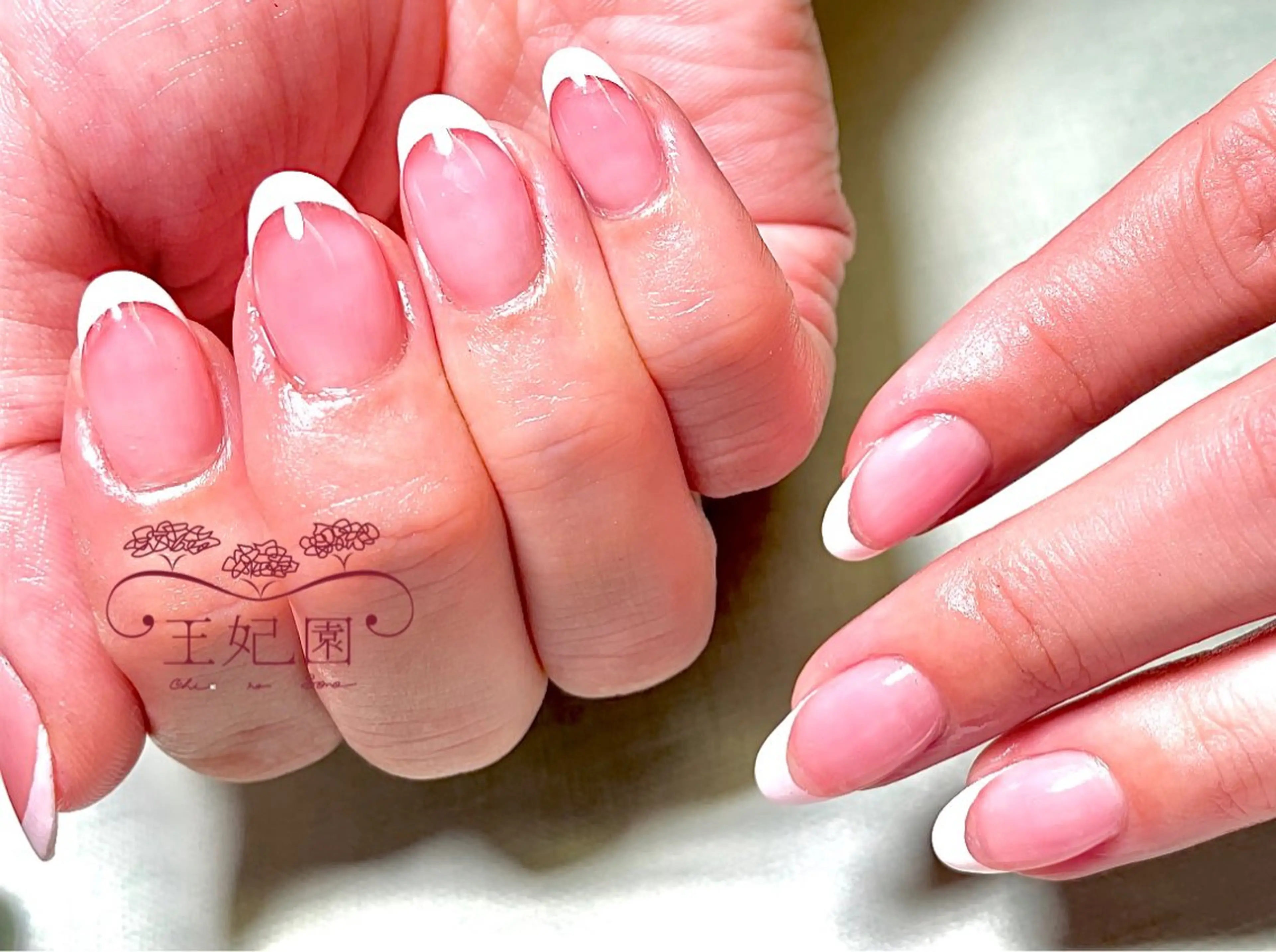 ネイル クリアネイル フレンチネイル nail salon王妃の園所属・王妃の園 ohinosonoのネイルデザイン
