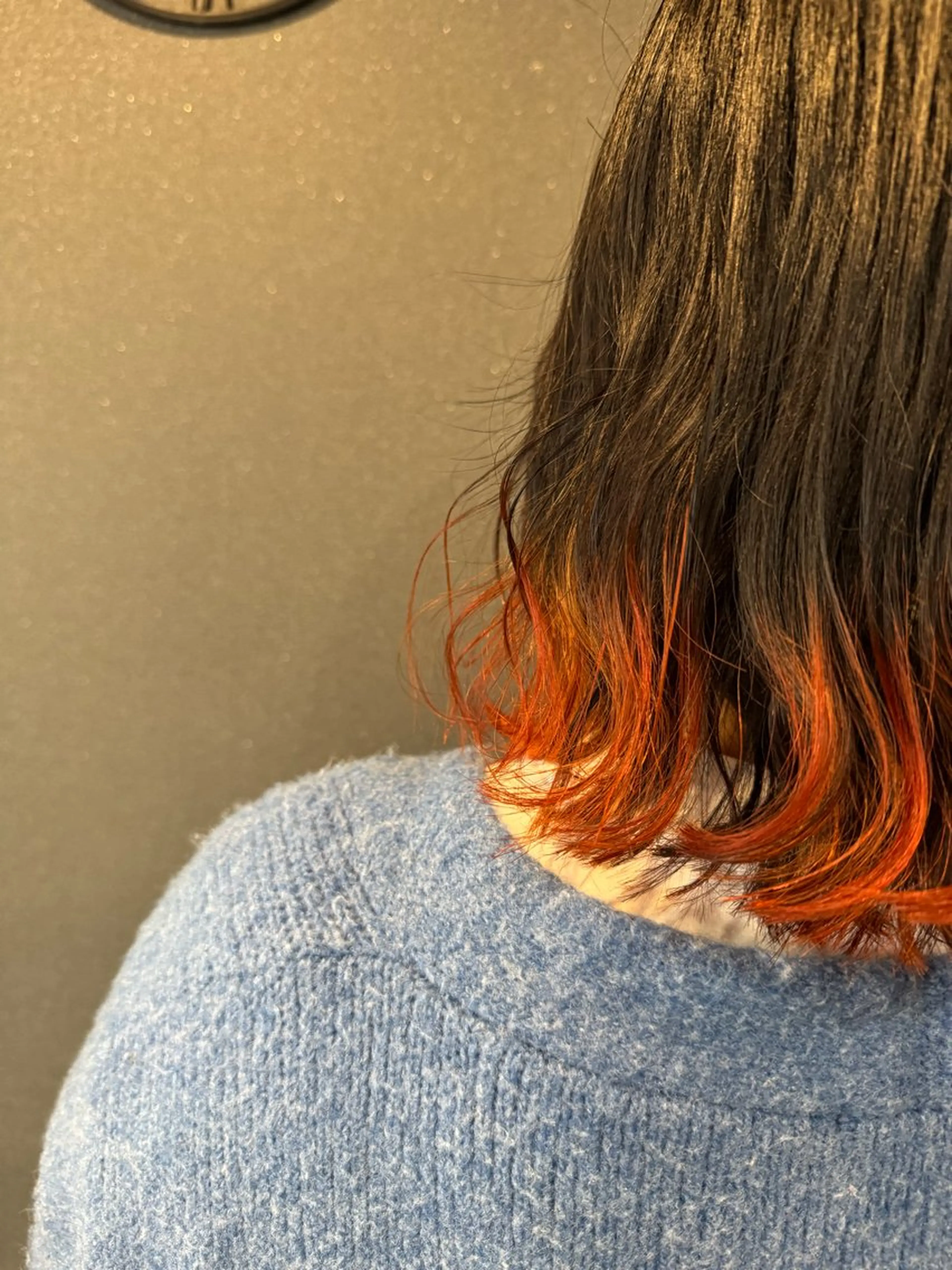 ミディアム カラー ブリーチ デザインカラー グラデーションカラー オレンジ カット ヘアカラー ワタナベ テルマサのヘアスタイル