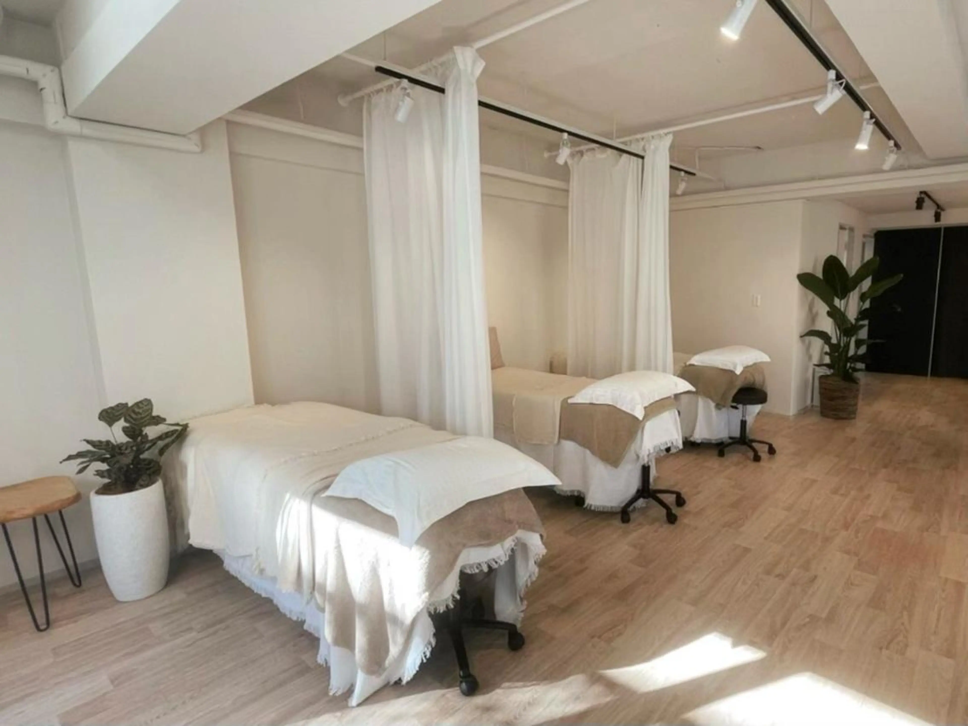 GYPSOPHI所属・GYPSOPHI ジプソフィーのマツエク・マツパデザイン