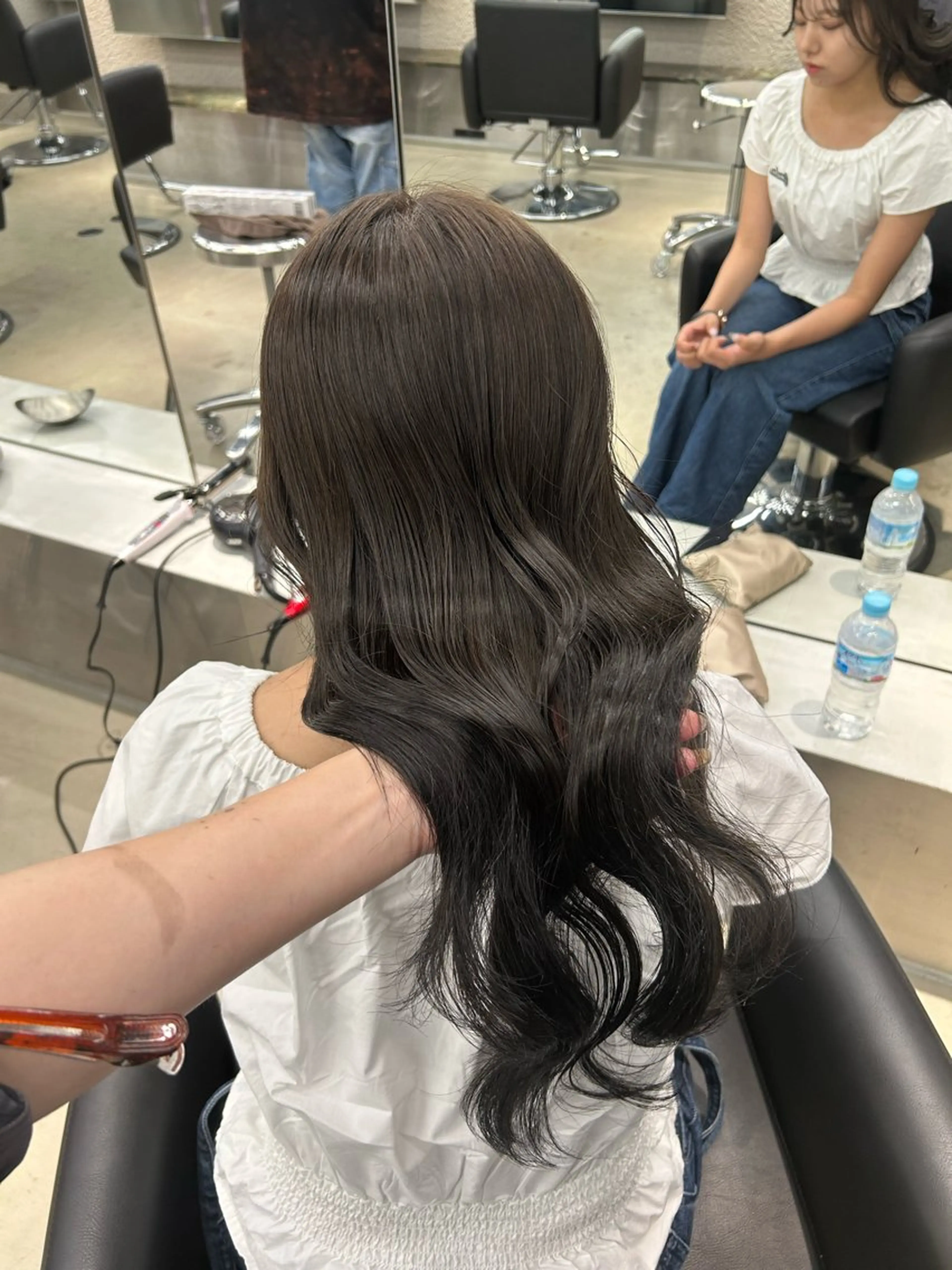 ロング カラー ヘアカラー トリートメント ヘアセット 名古屋栄♡PELE 上品な透明感ベージュのヘアスタイル