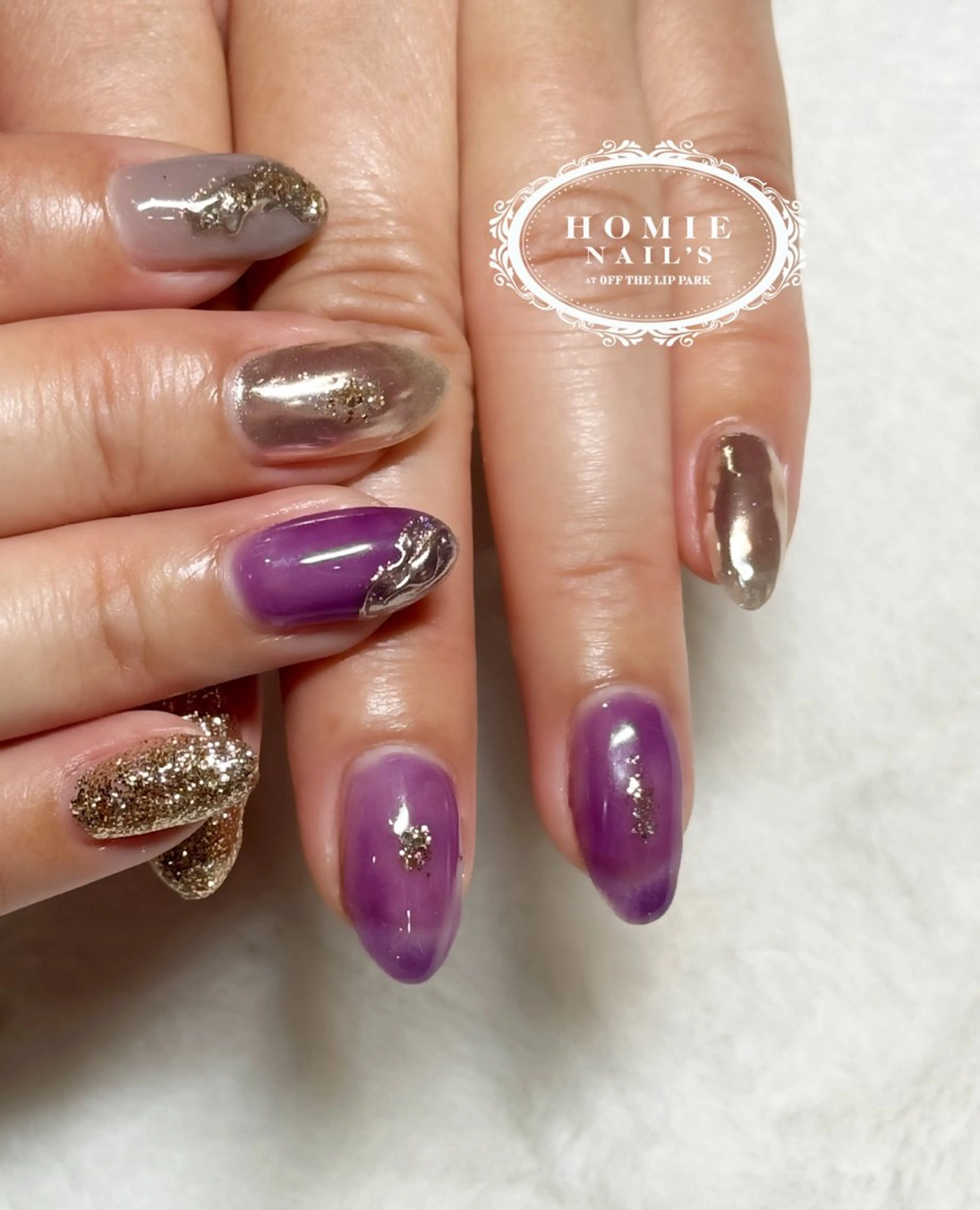 ネイル ゴールド ニュアンスネイル パープル ハンドネイル フットネイル オフザリップパーク Asamiのネイルデザイン