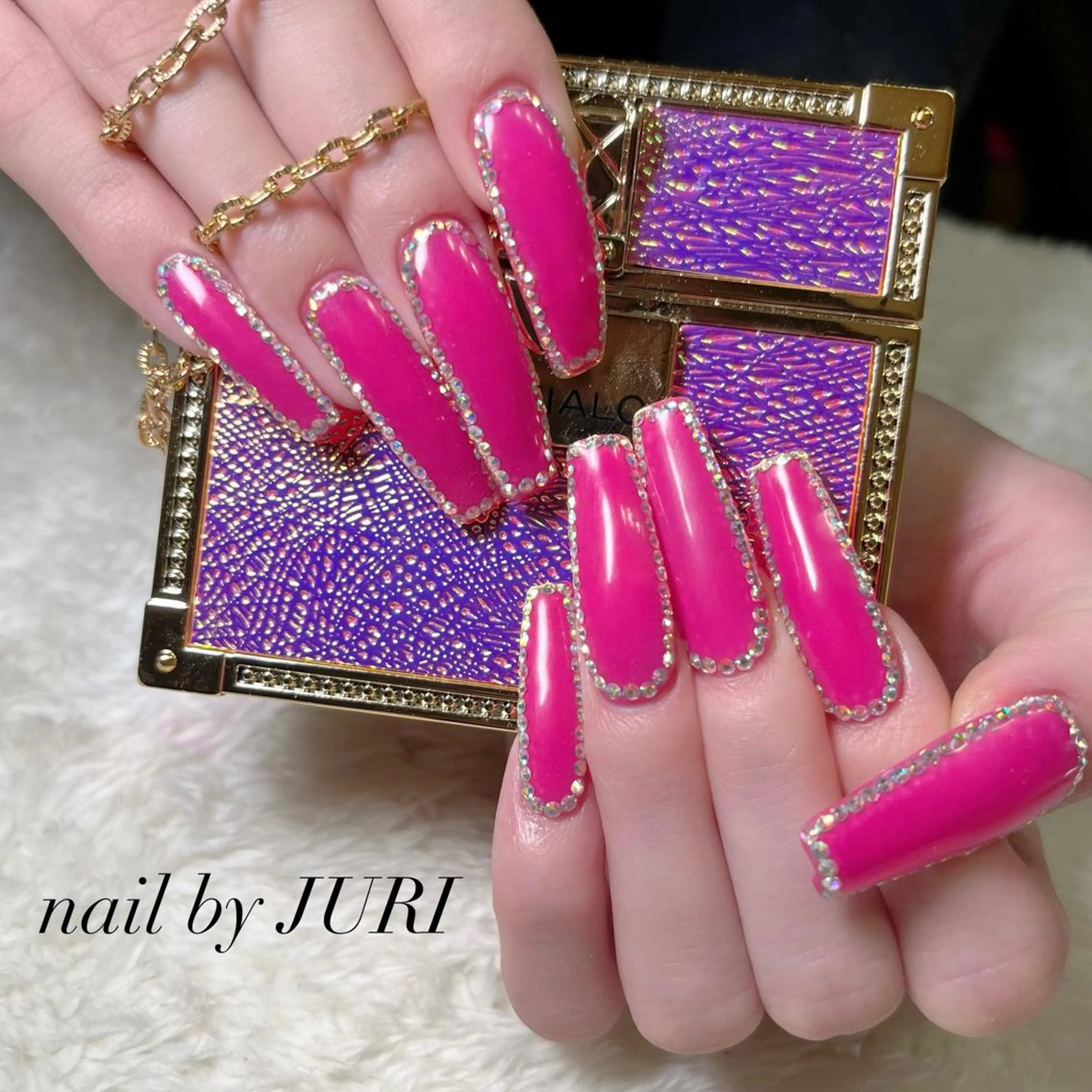 ネイル フットネイル フレンチネイル ジェルネイル ラメ(グリッター) ラメグラデーション NEO Beauty Salon所属・𝐍𝐄𝐎 𝐉𝐔𝐑𝐈のネイルデザイン