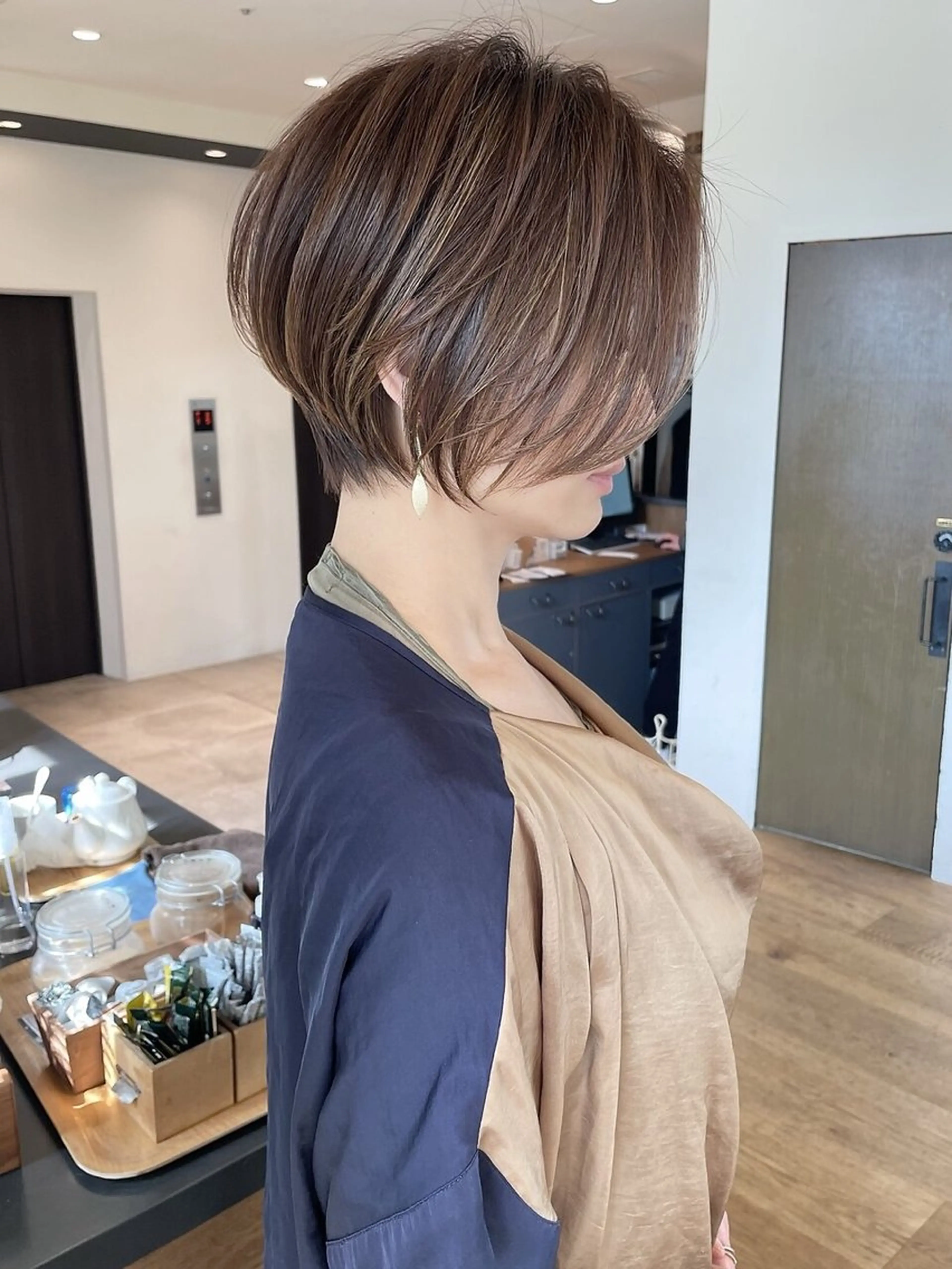 大人美人ショート×くびれショート✨（30代以上限定☘️）カット×白髪染めカラー×1stepトリートメントの写真
