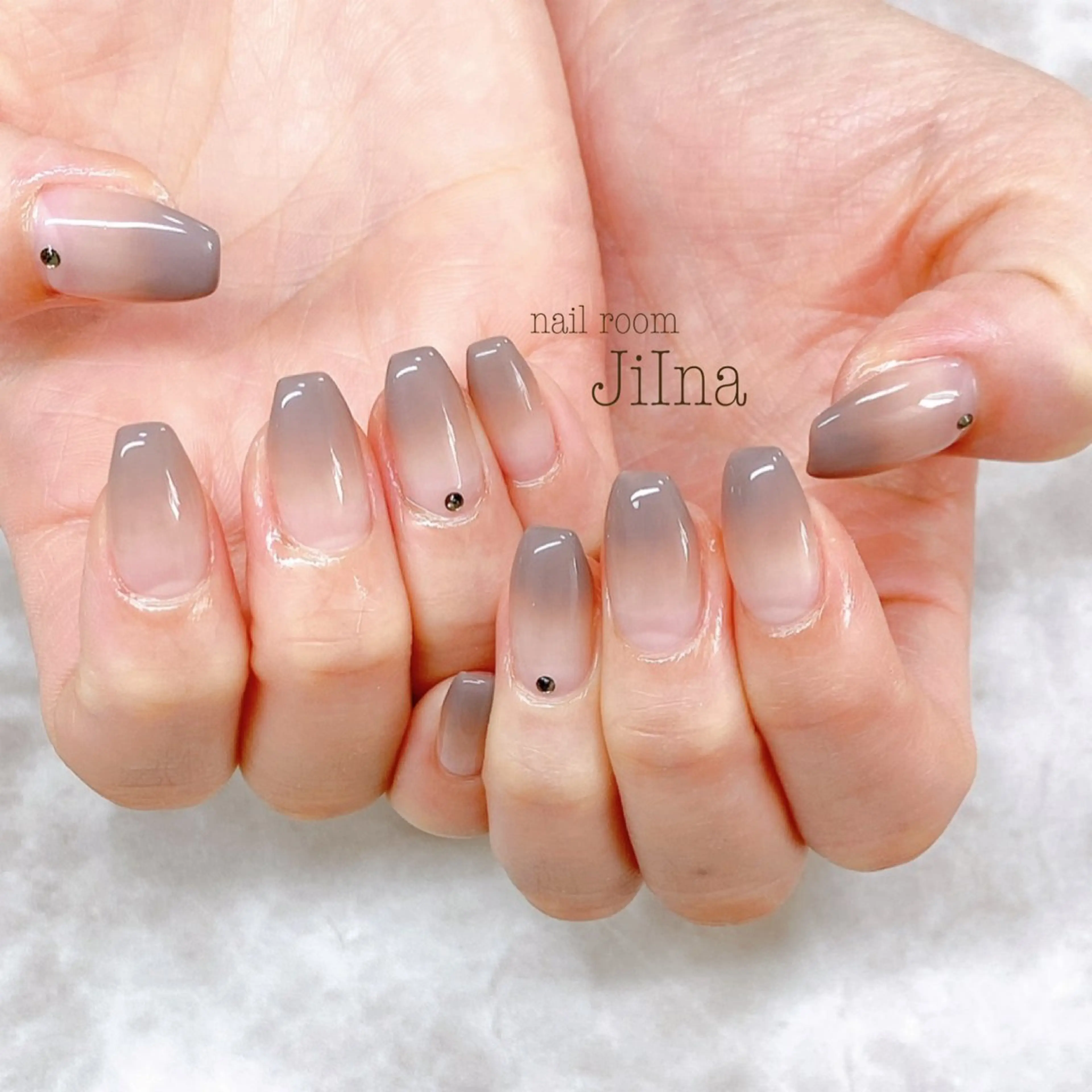 ネイル ストーンネイル nail room JiInaのネイルデザイン