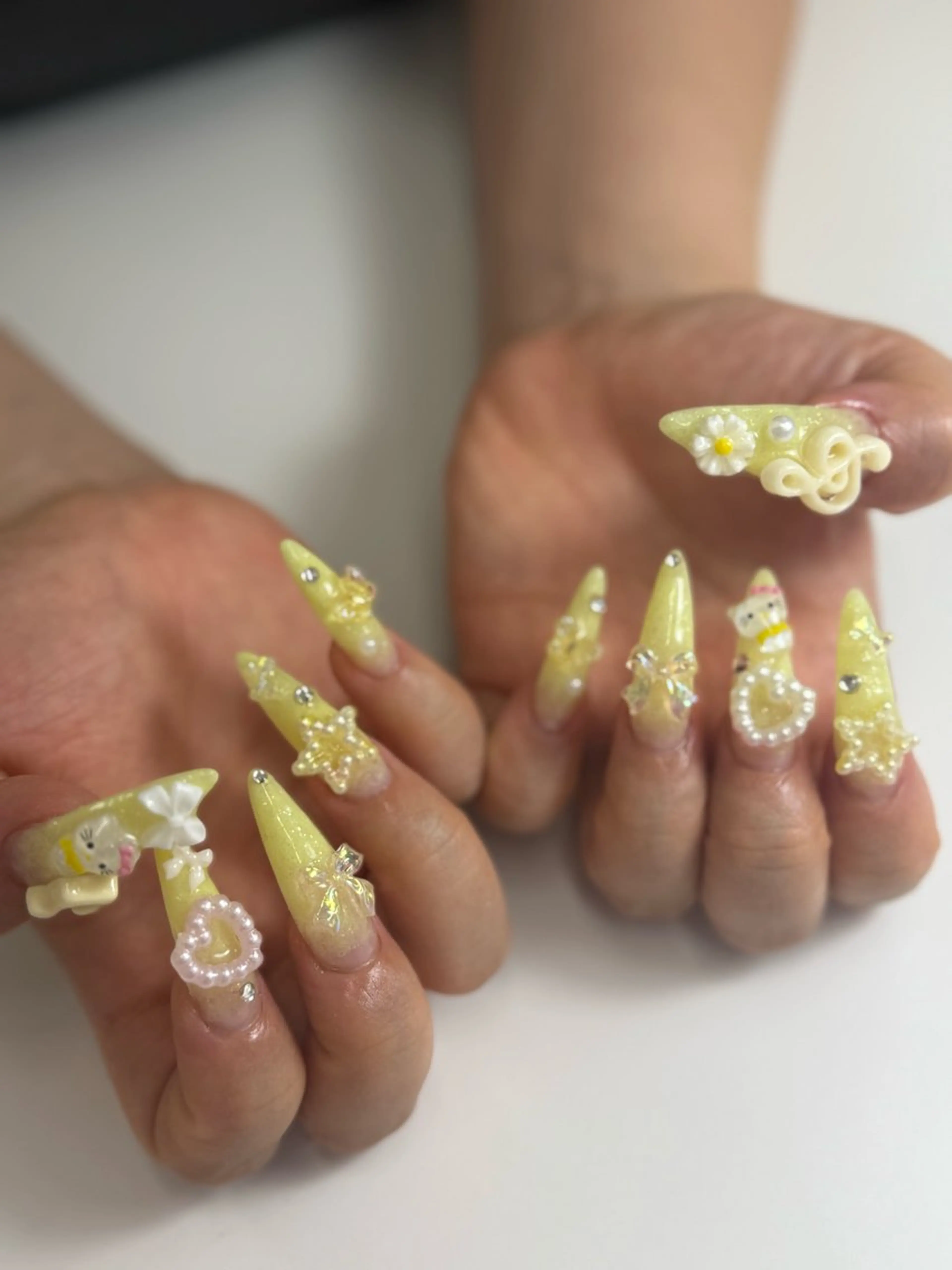 ネイル ハンドネイル ハンドケア ONIKA Nail 青山通り店所属・ONIKA Nail 表参道A4🦋2分のネイルデザイン