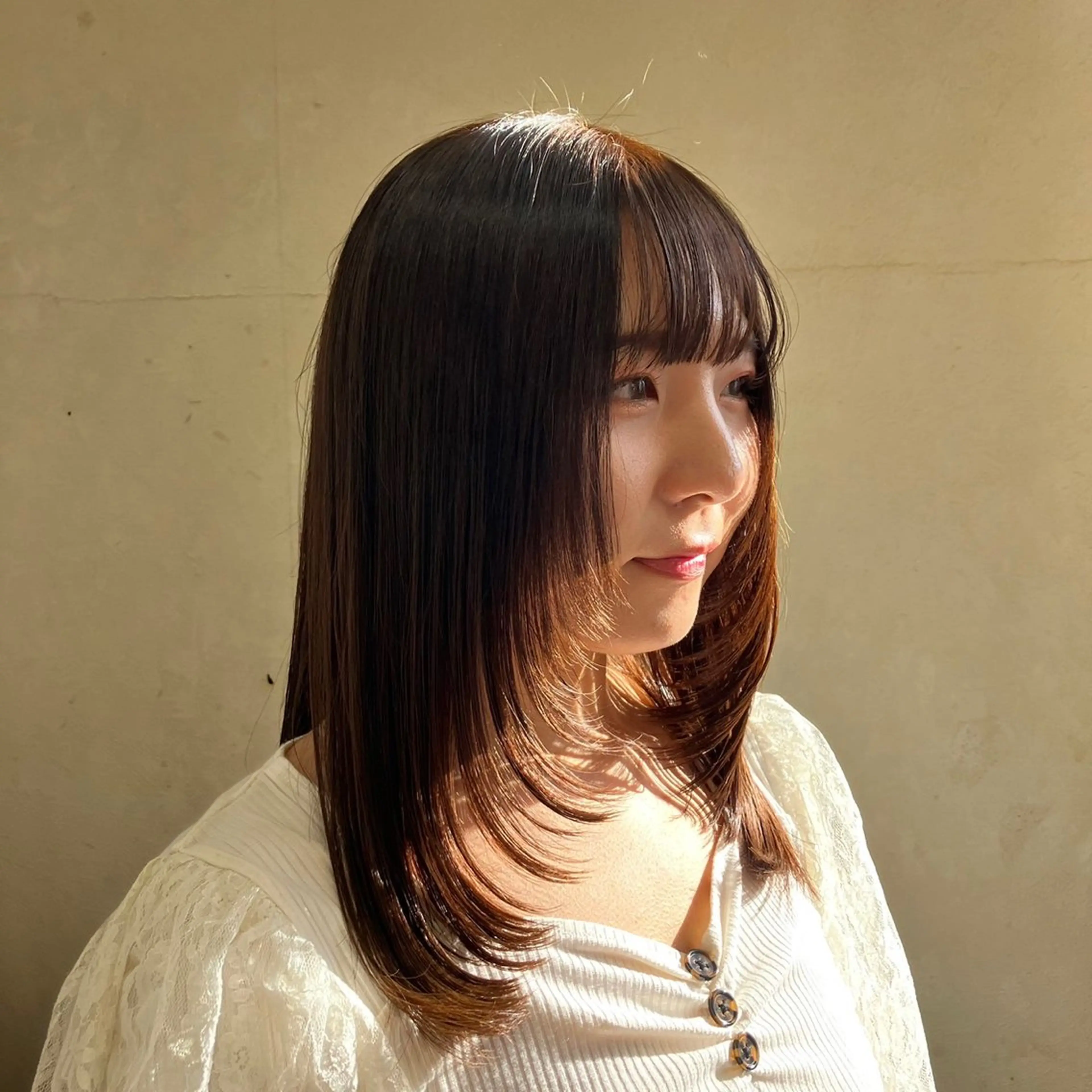 ロング 西 沙菜/トレンド カラー/透明感カラーのヘアスタイル