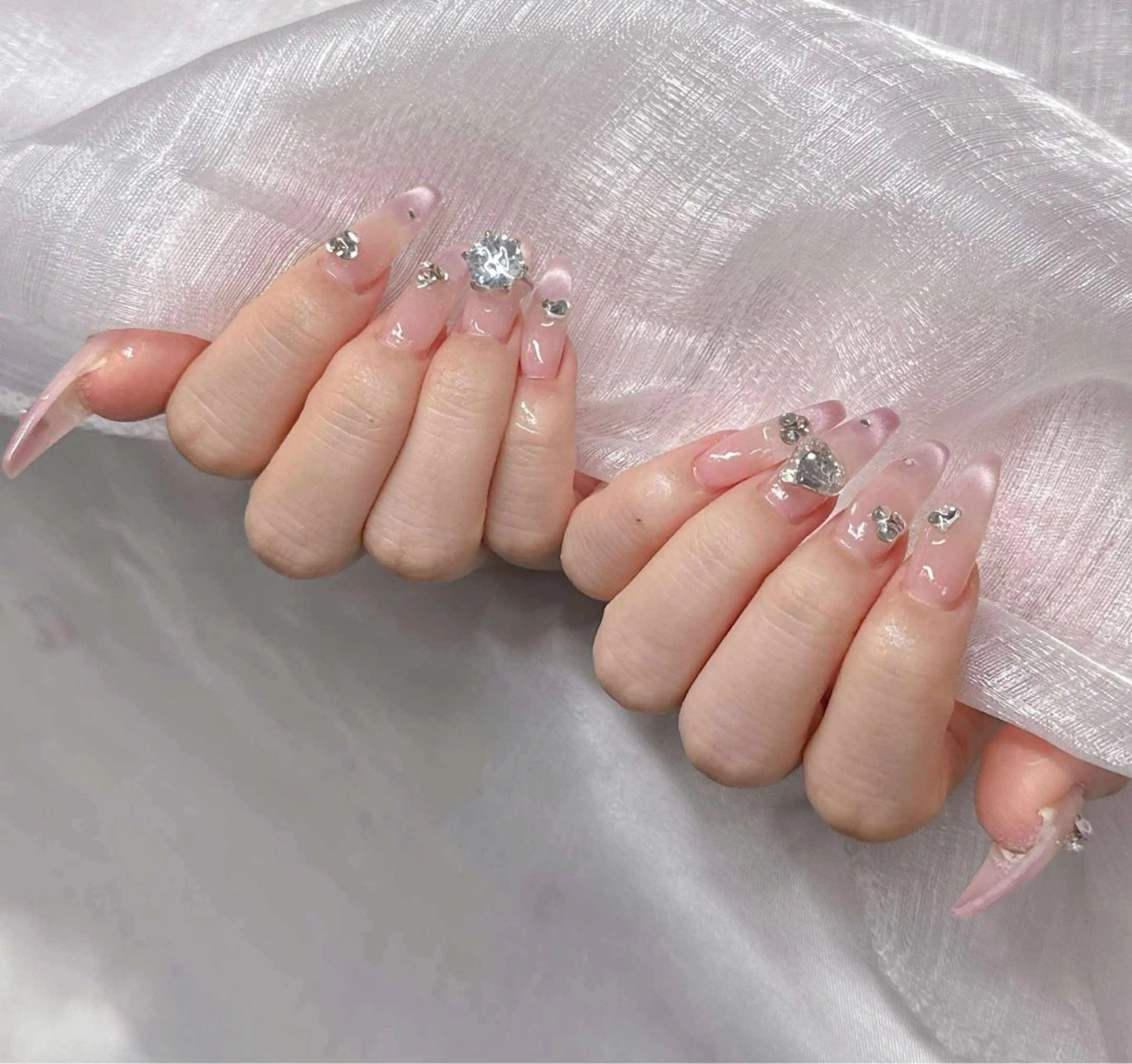 ネイル 長さ出し グラデーション 卒業式 キラキラネイル マグネットネイル ハンドネイル Lee Nailsのネイルデザイン
