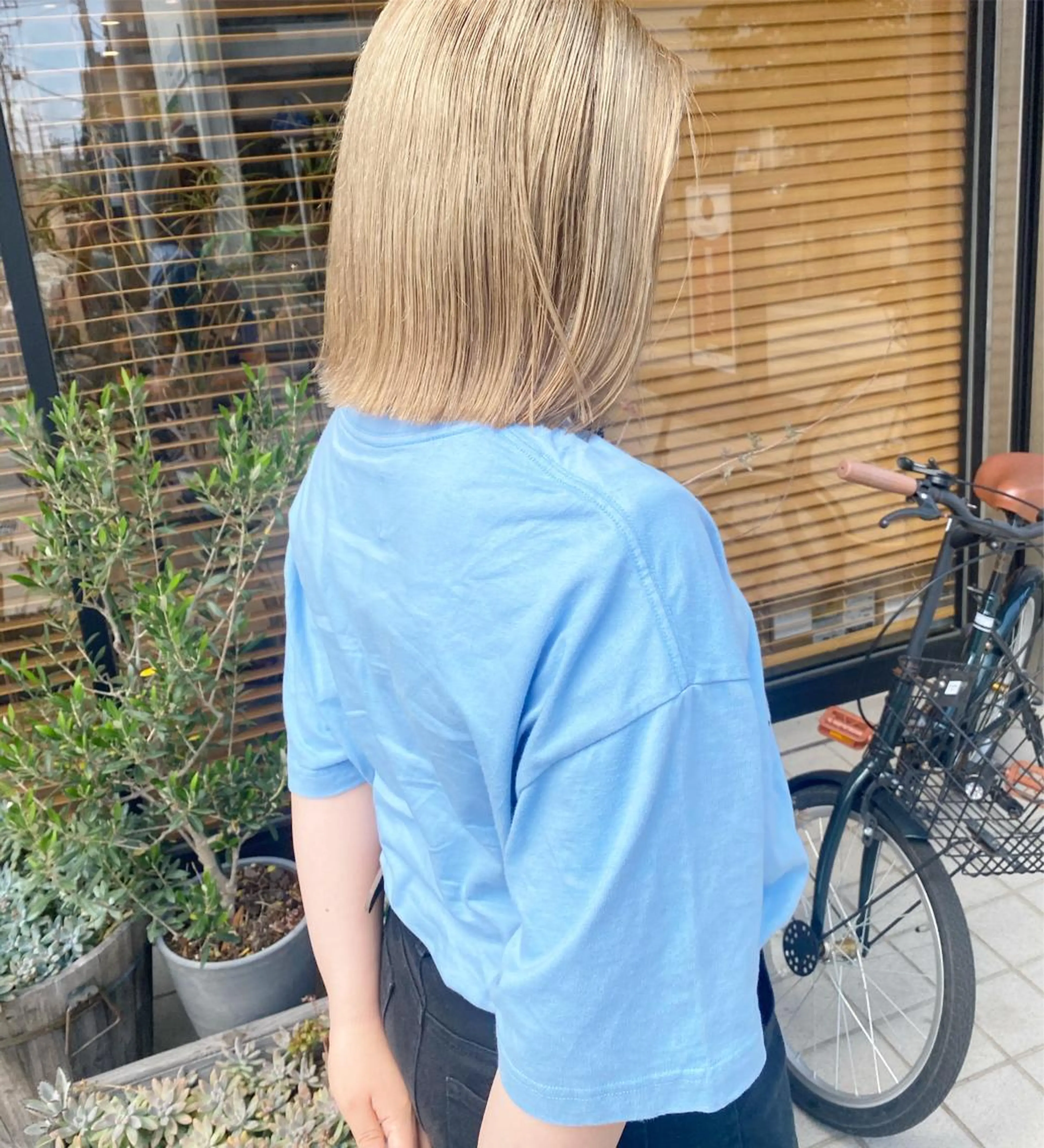 ショート カラー ヘアアレンジ ブロンド ヘアカラー トリートメント ヘッドスパ パーマ指名No1 /namiのヘアスタイル