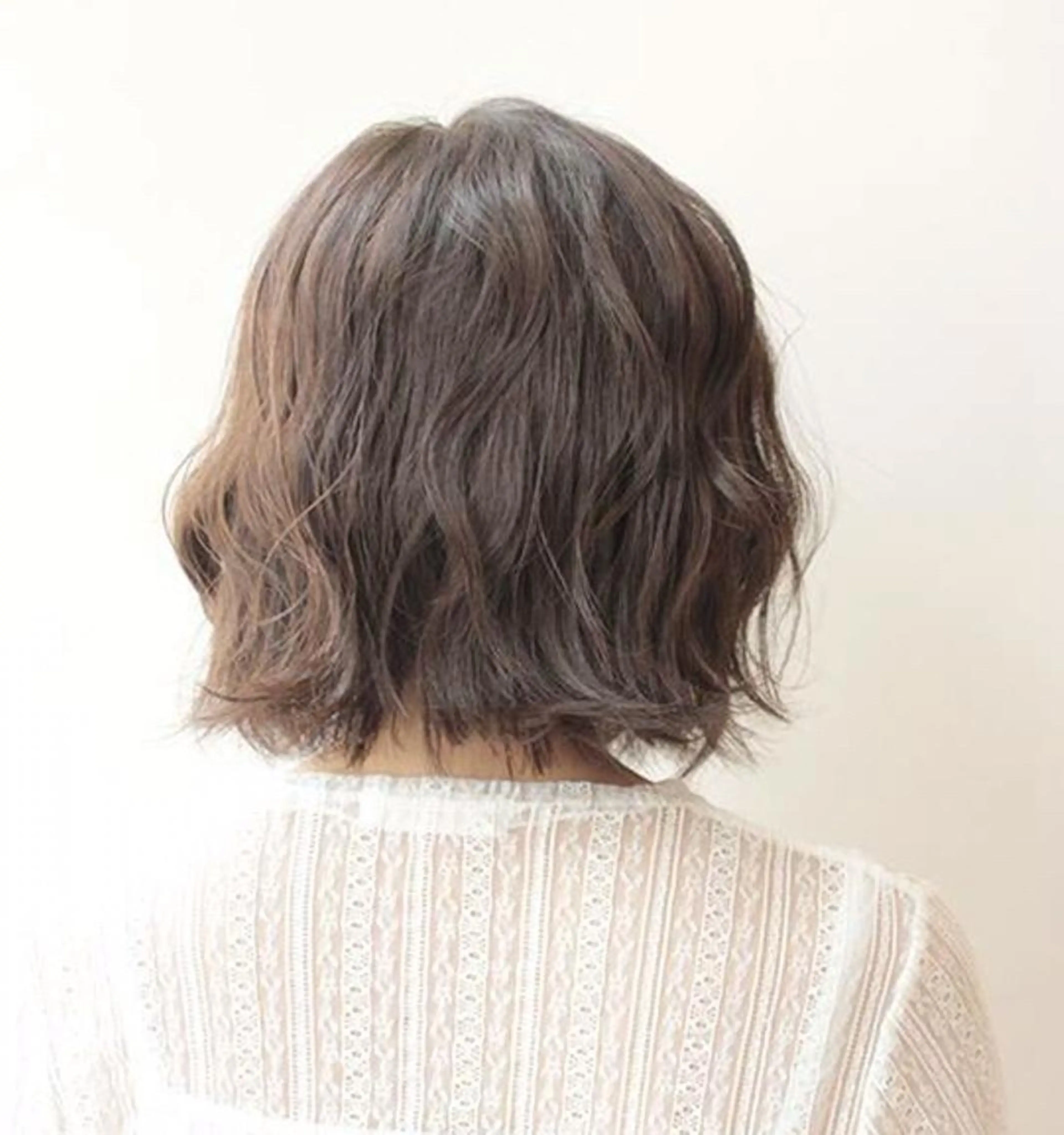ショート カラー ベージュカラー 透明感カラー 農添 杏のヘアスタイル
