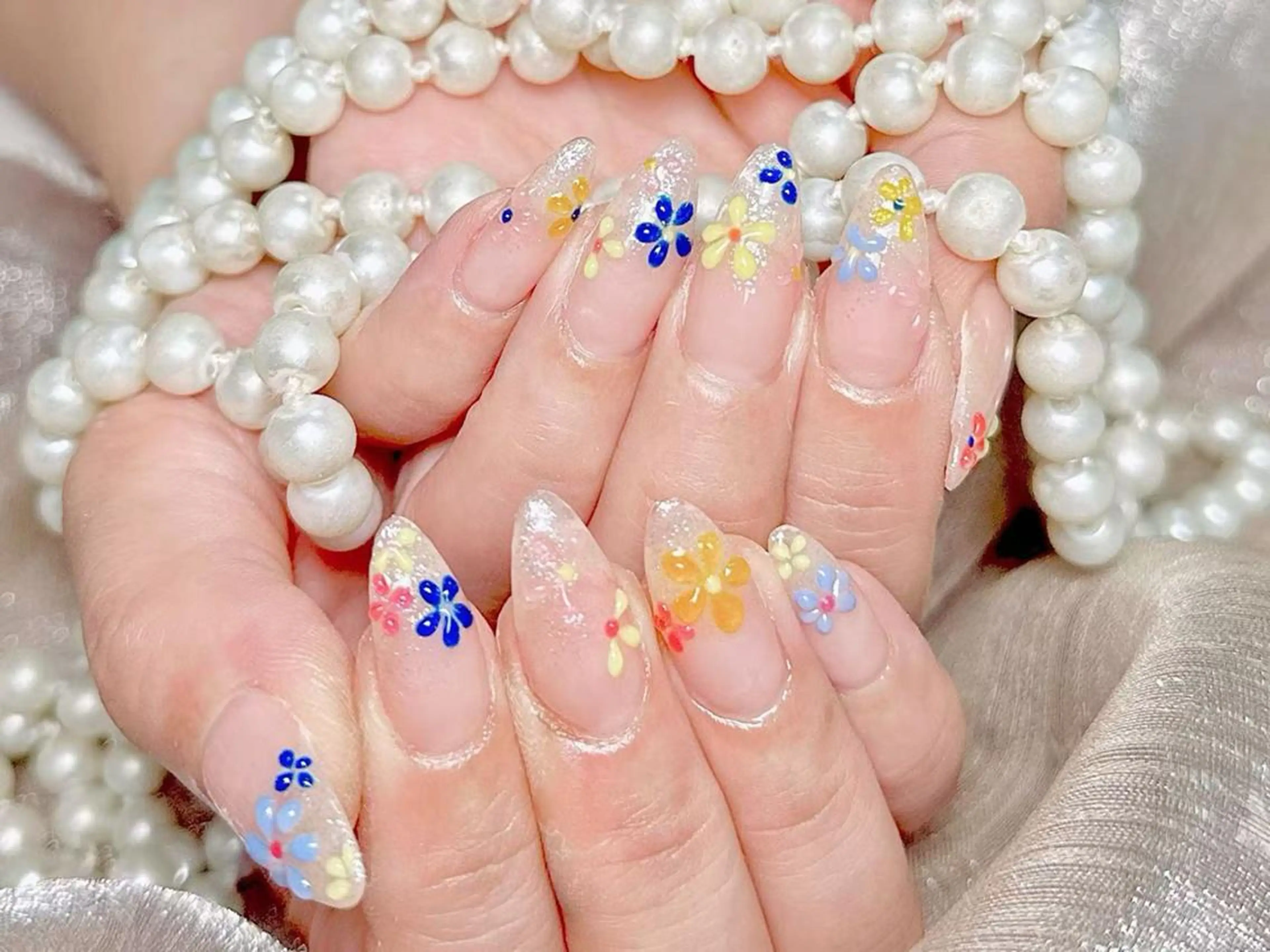 ネイル アートネイル オーロラネイル チークネイル 成人式 長さ出し Mia Miaのネイルデザイン