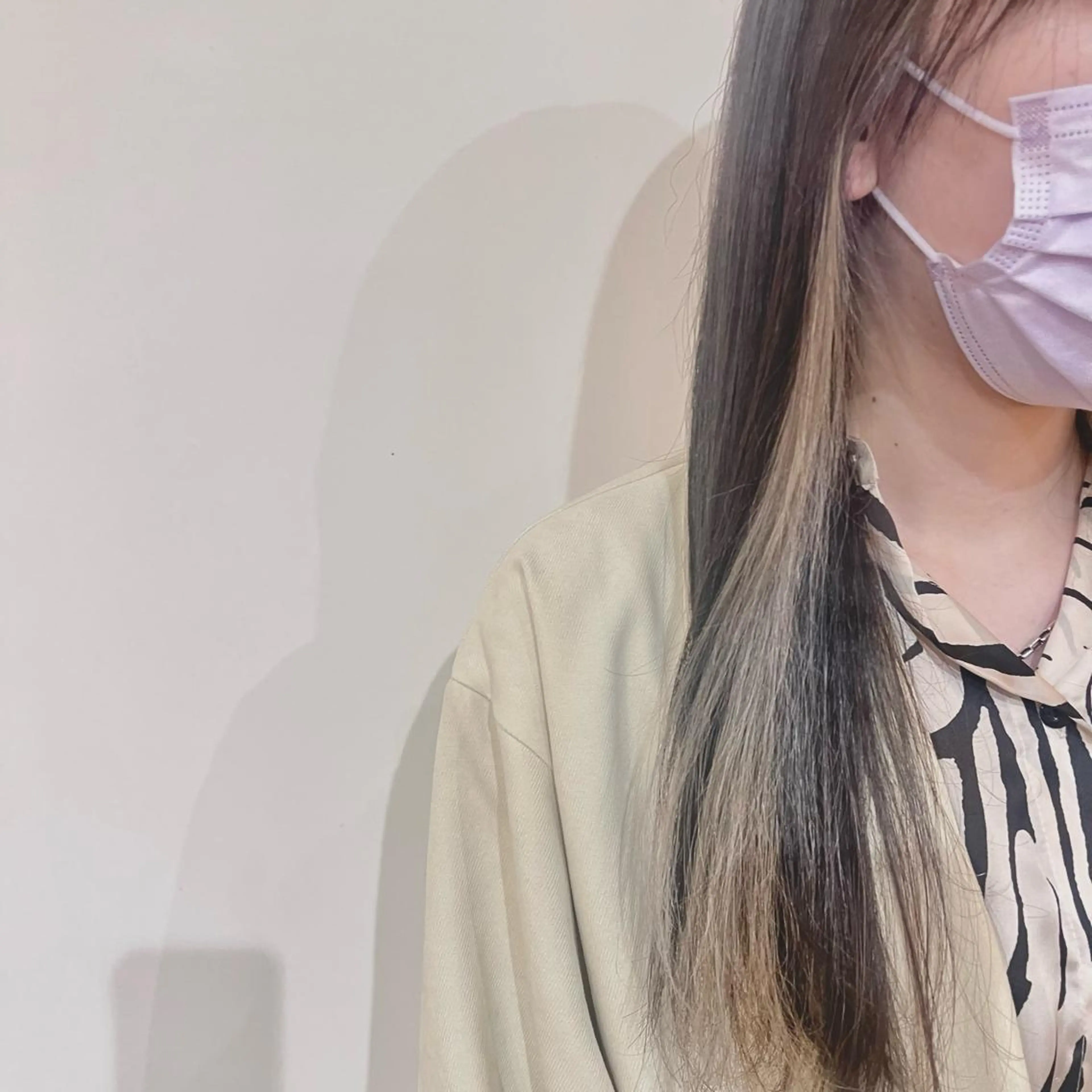 カラー ベージュカラー イヤリングカラー Fiona by ganesha【フィオナ バイ ガネイシャ】所属・八田 遥のヘアスタイル