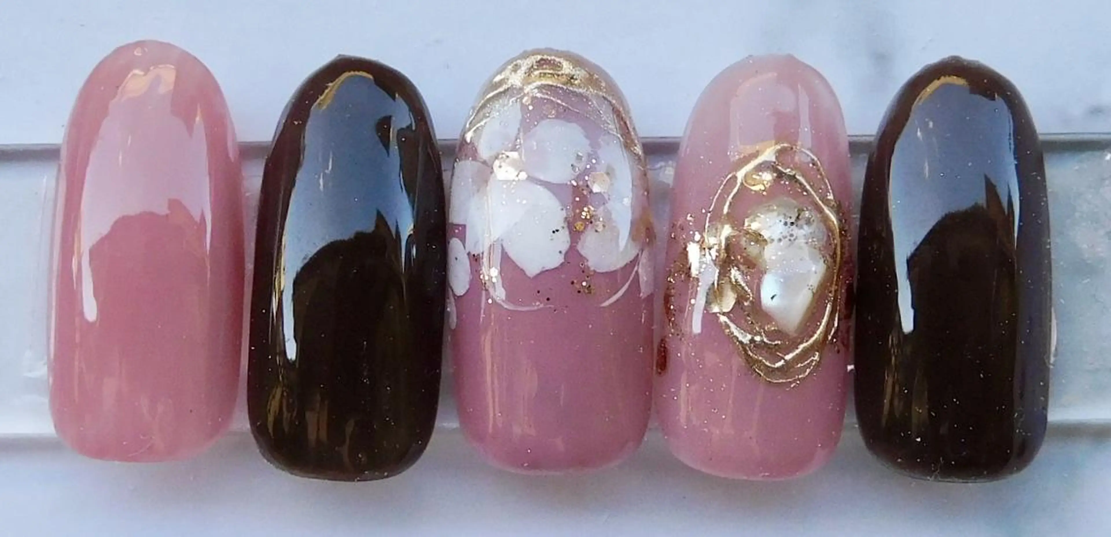 ネイル ハンドネイル 岩間 沙季のネイルデザイン