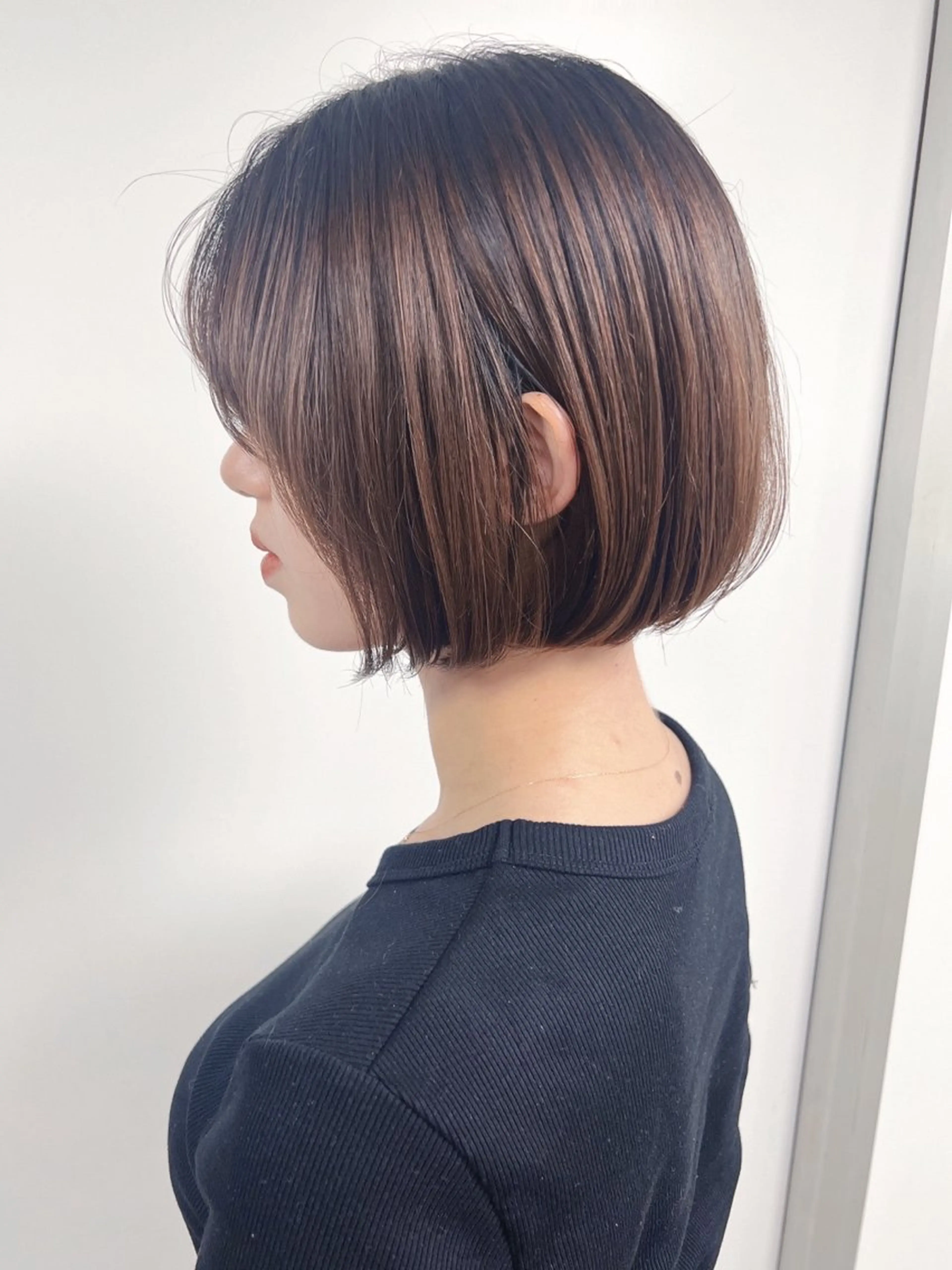 ショート morio from london所属・松岡彩華 ボブ /グレージュのヘアスタイル