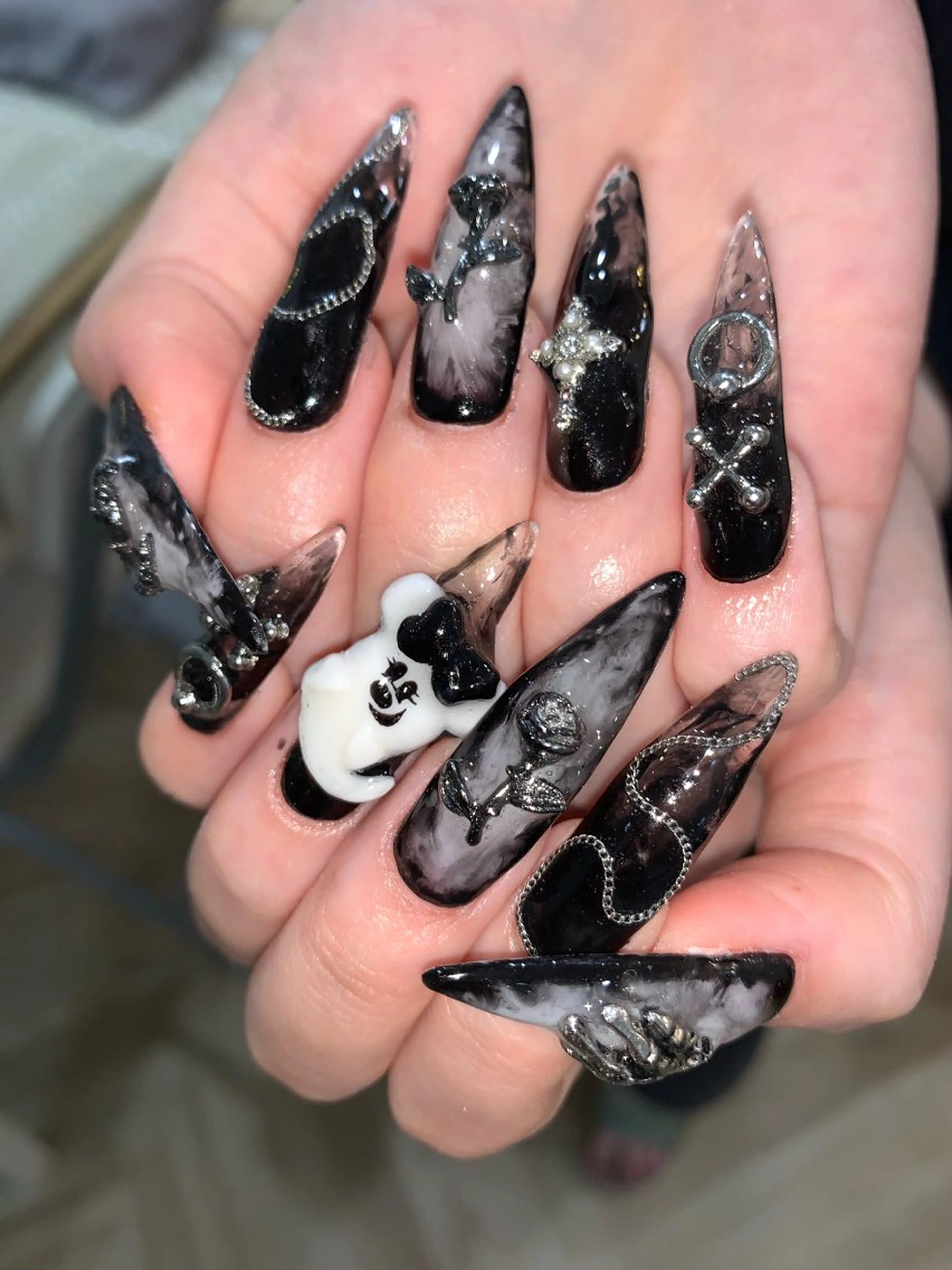 ネイル ハンドネイル NES NAIL所属・さゆり￤推しキャラ ￤ロングネイル🩷のネイルデザイン