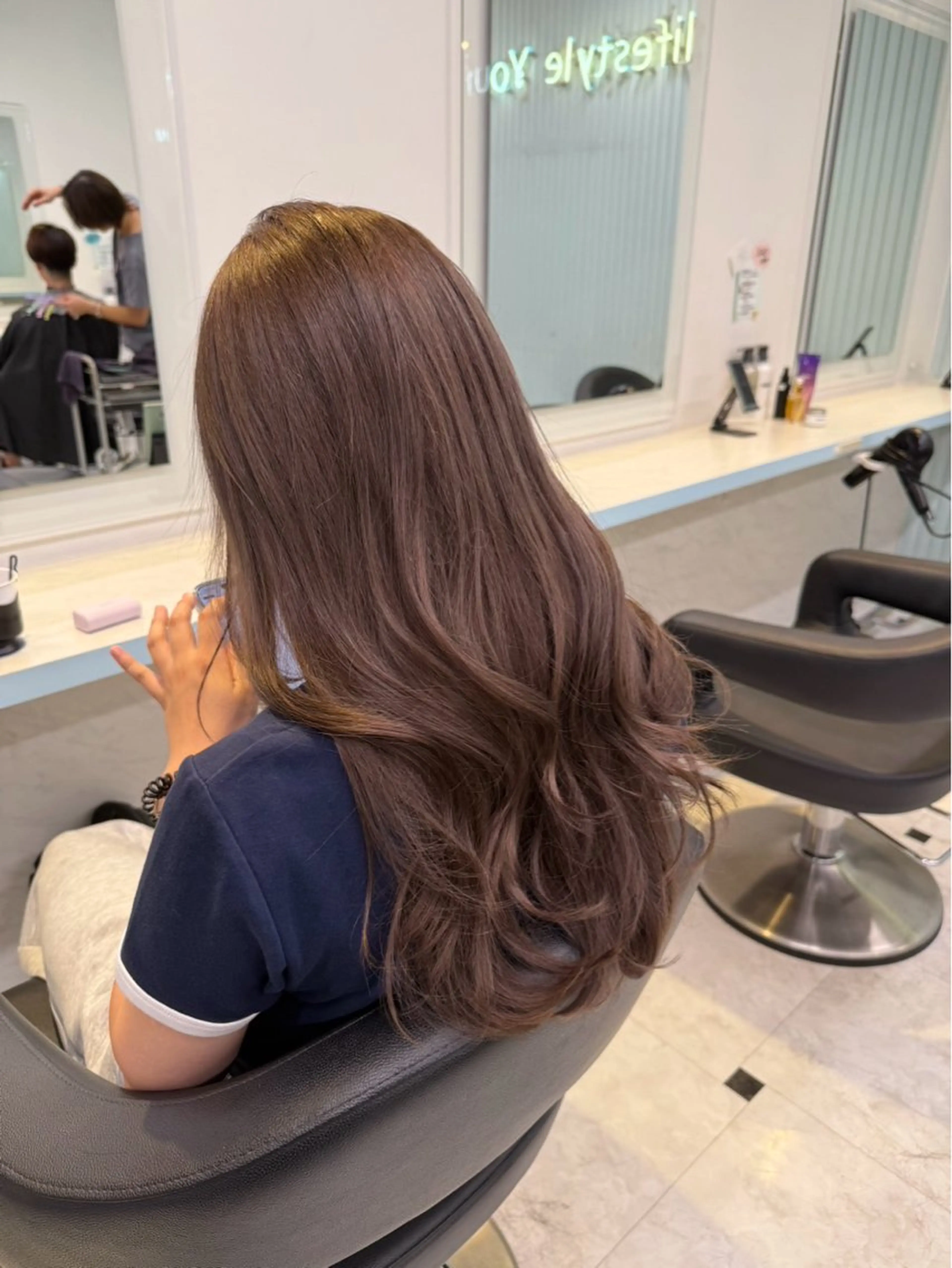 ロング ヘアカラー 似合わせ艶カラー🪽 ひかる🪽🩶のヘアスタイル