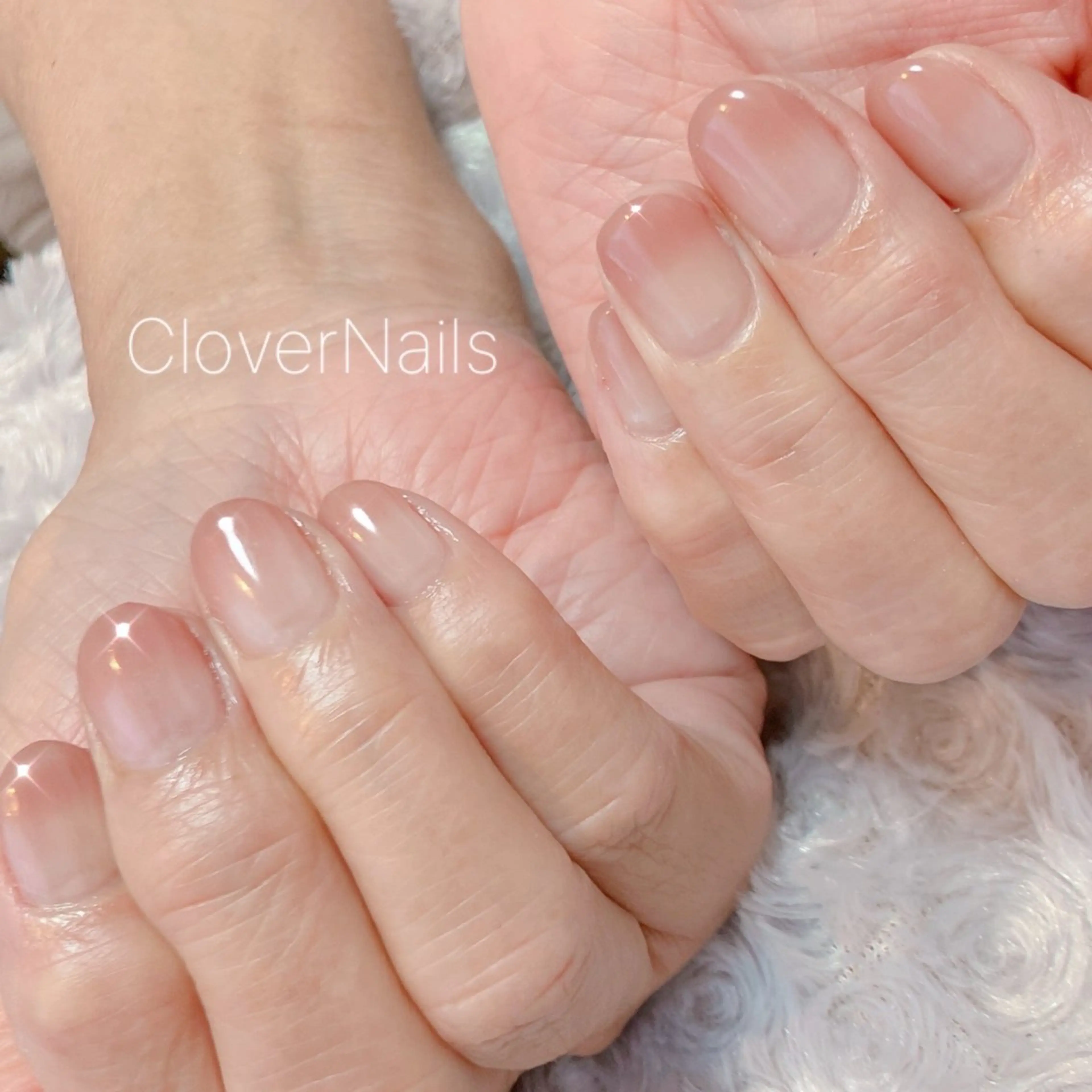 ネイル グラデーション ピンク シンプルネイル ハンドネイル 自宅ネイルサロン クロバーネイルのネイルデザイン