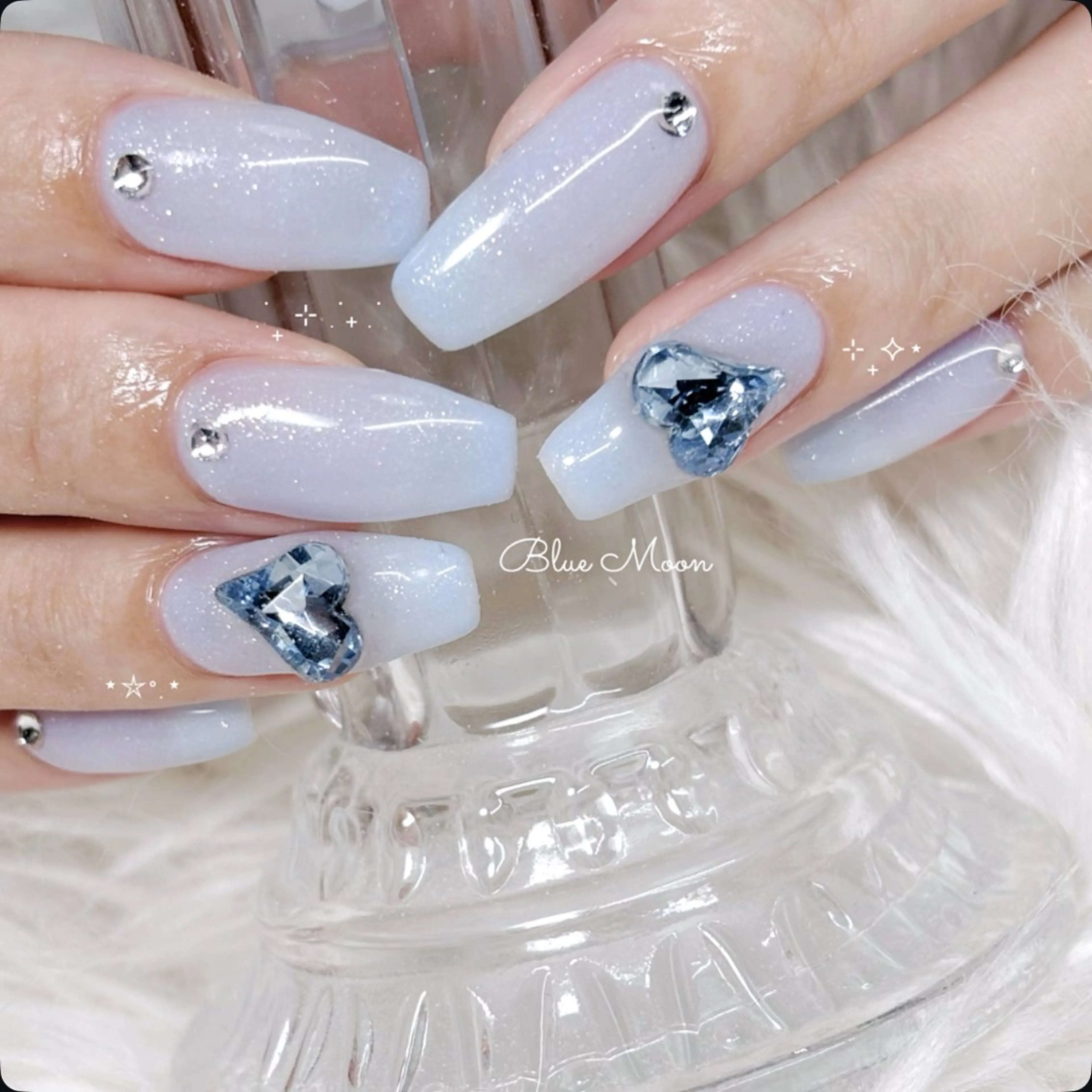 ネイル ストーンネイル ハンドネイル フットネイル ハンドケア nail salon Blue Moonのネイルデザイン