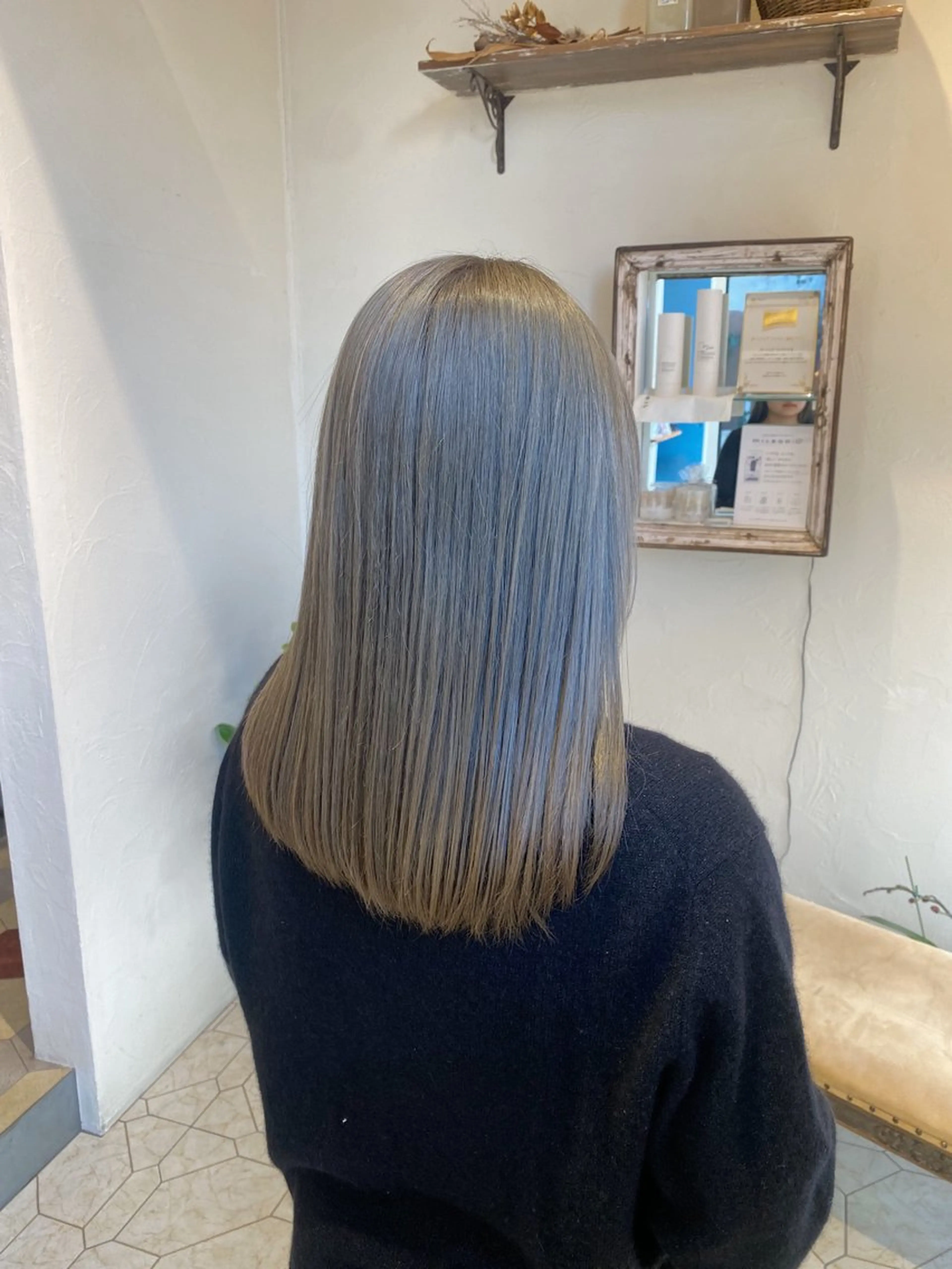 カラー ベージュカラー ブリーチ オリーブベージュ 艶カラー/ 縮毛矯正 /   タキダのヘアスタイル