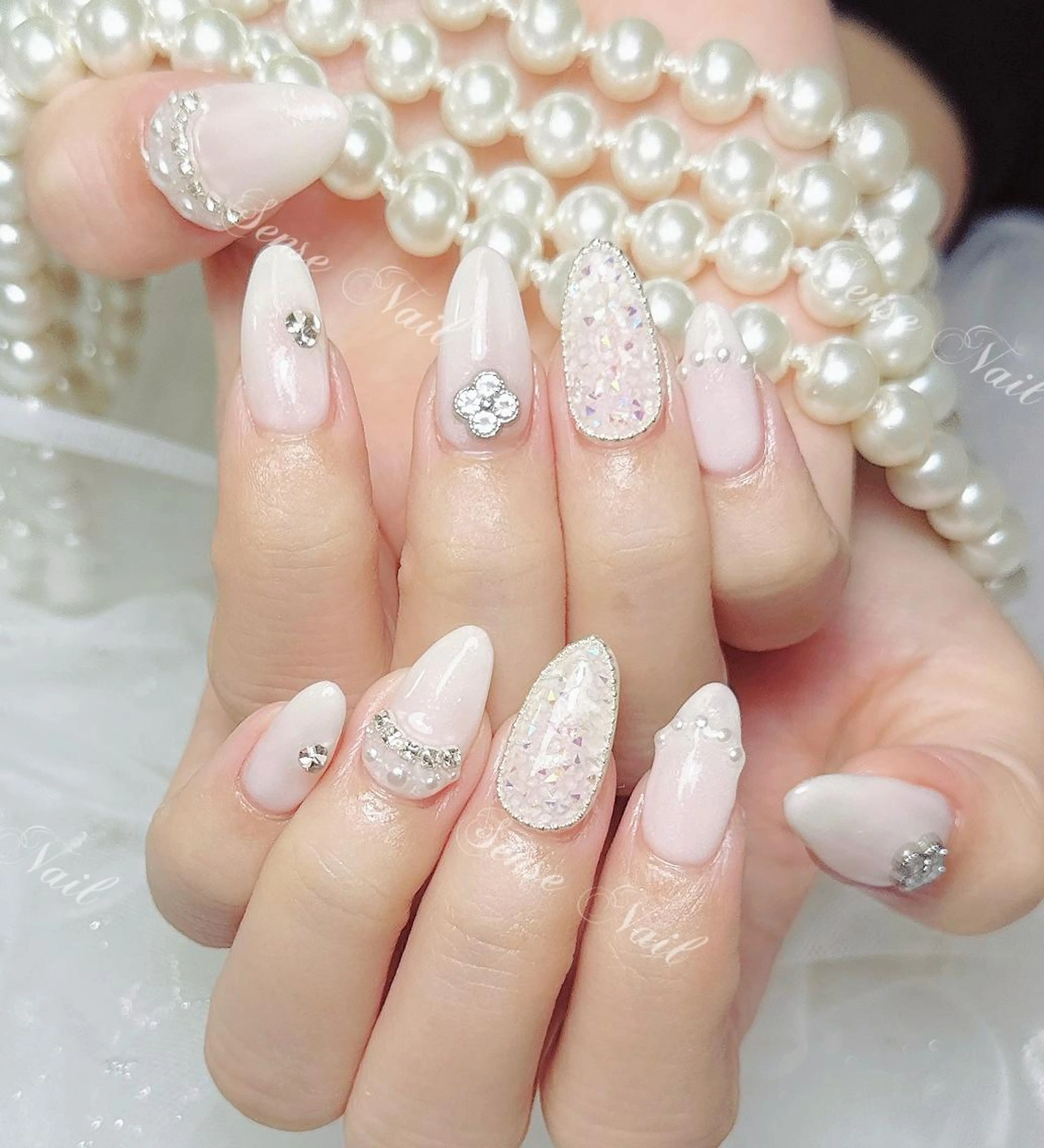 ネイル ハンドネイル ハンドケア 🌷 Mooning 🌷のネイルデザイン