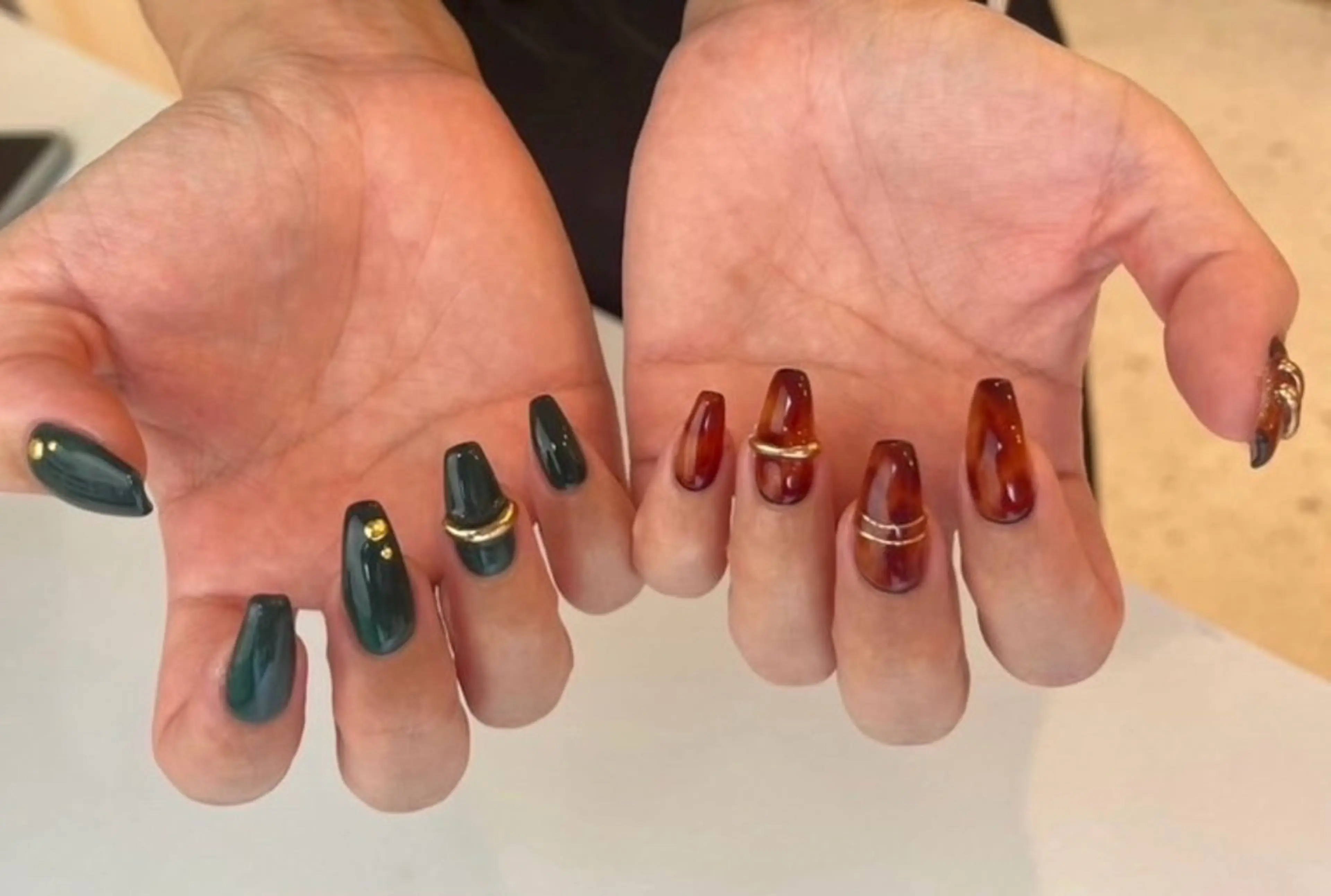 ネイル REN LANDHAKATAのネイルデザイン