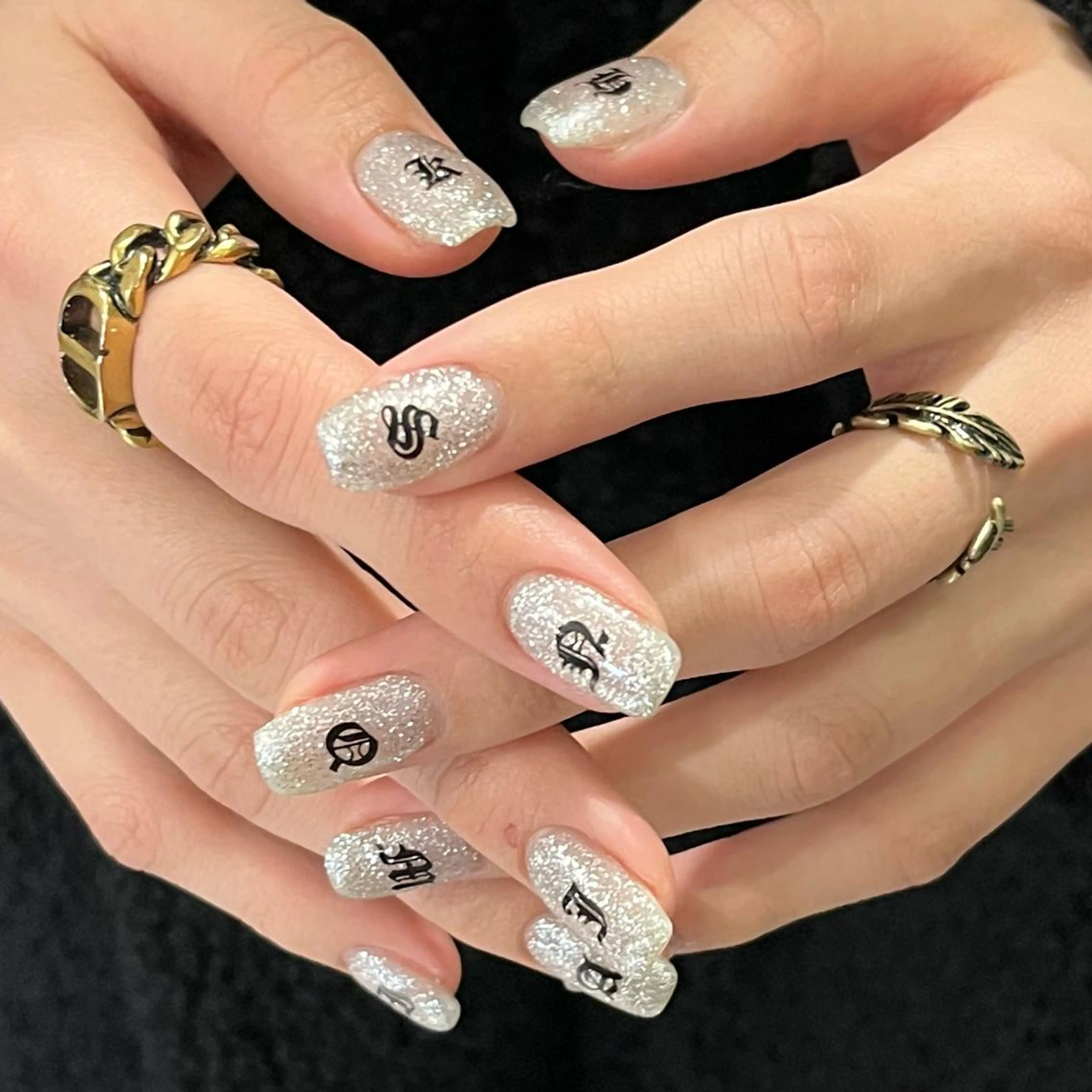 ネイル 🪐富島彩夏 /海外nail🪐のネイルデザイン