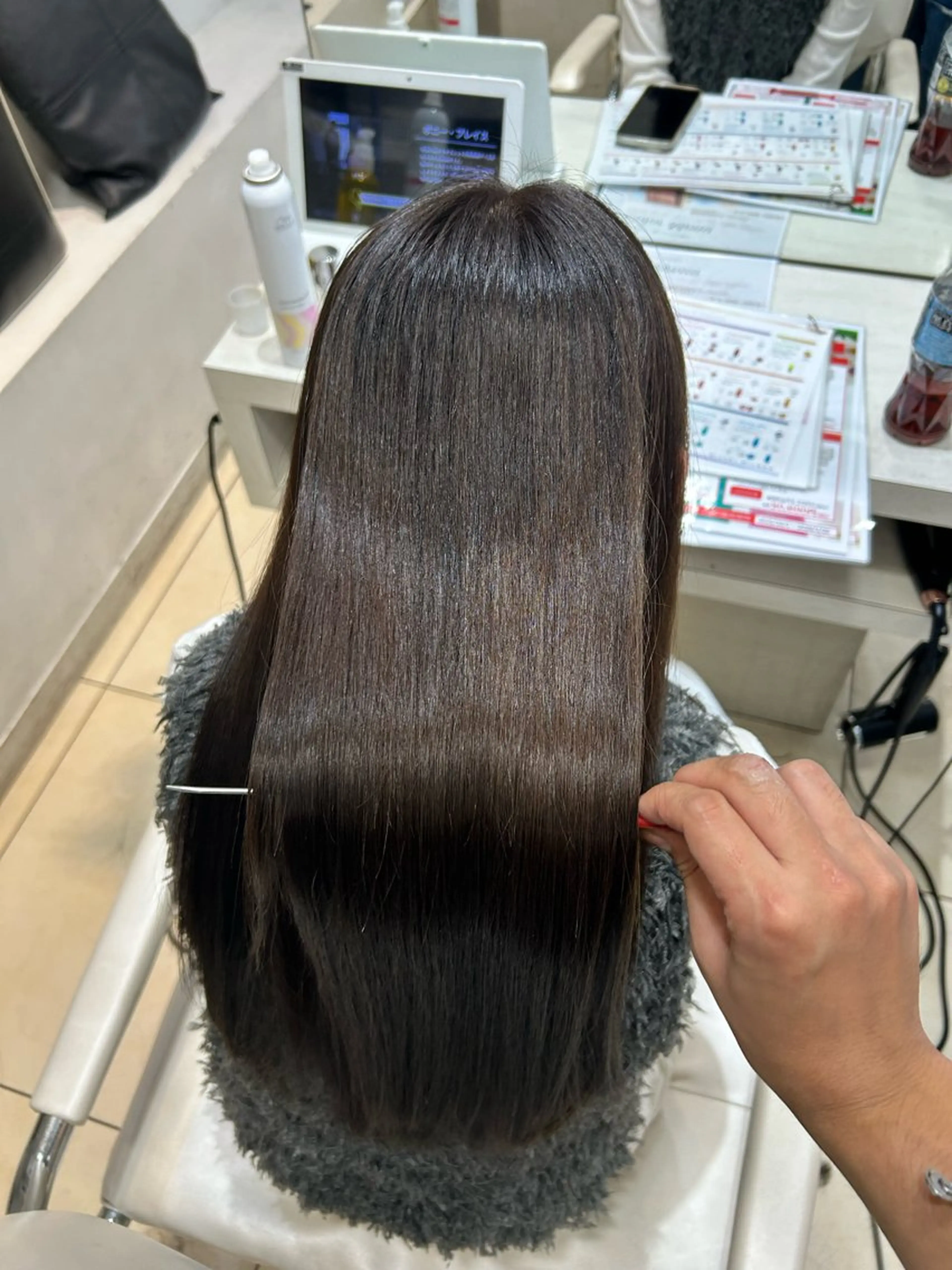 ロング カット ヘアカラー 縮毛矯正 艶髪の神様 瀧田嵐士🇰🇷のヘアスタイル