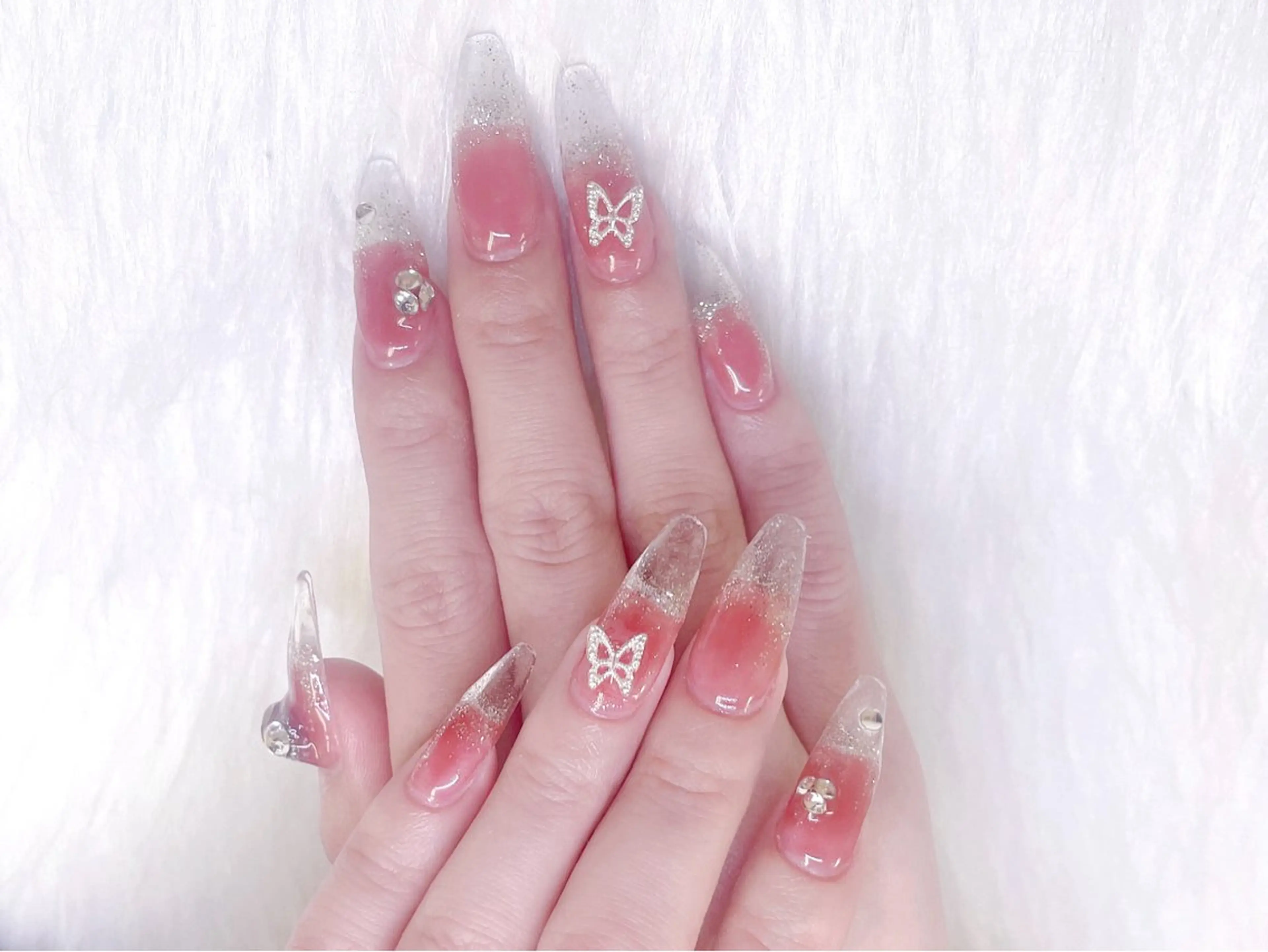 ネイル ハンドネイル ハンドケア Queen nail所属・queen nailのネイルデザイン
