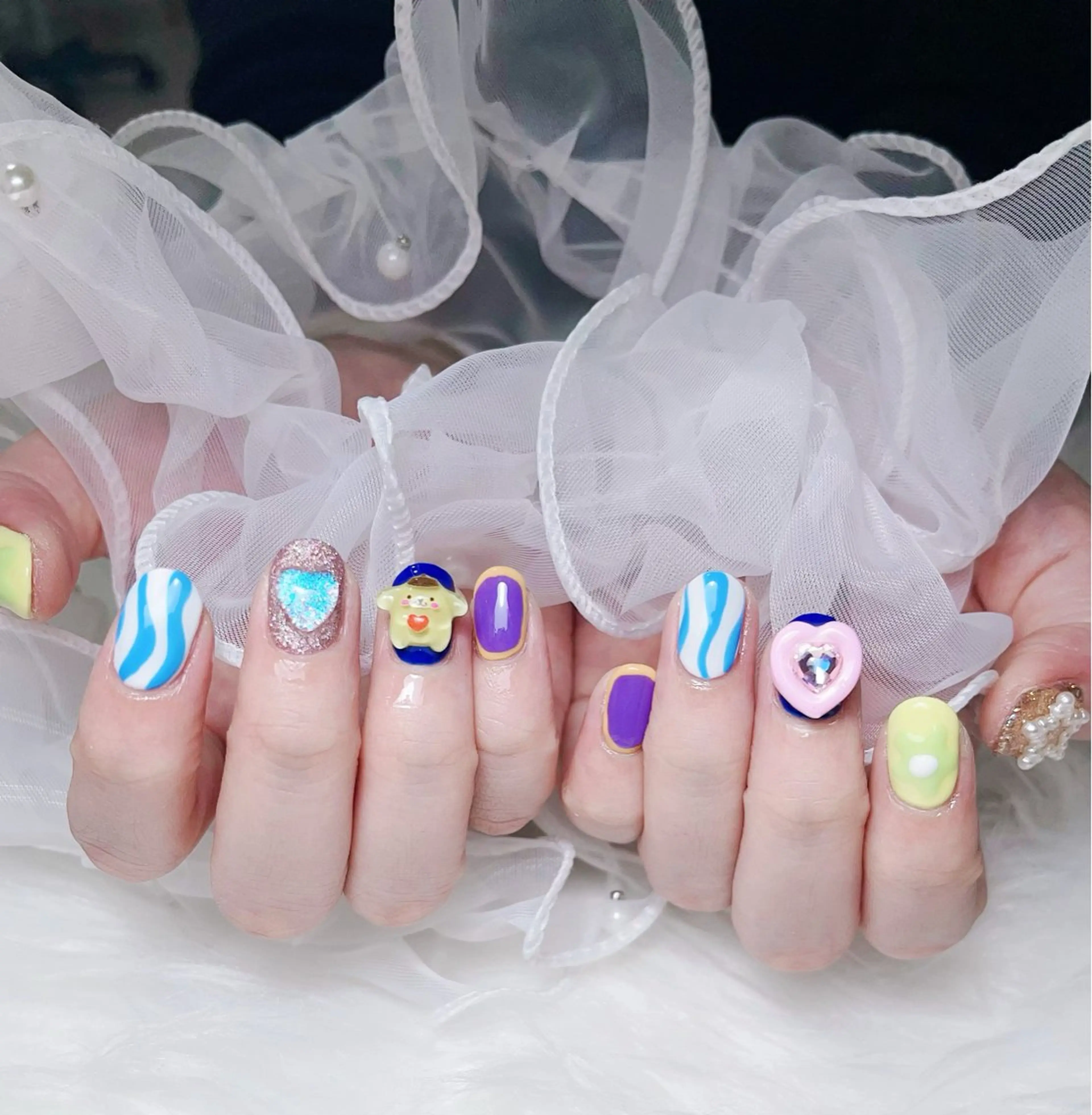 ネイル ハンドネイル Rainrain💧 パーツ豊富、やり放題のネイルデザイン