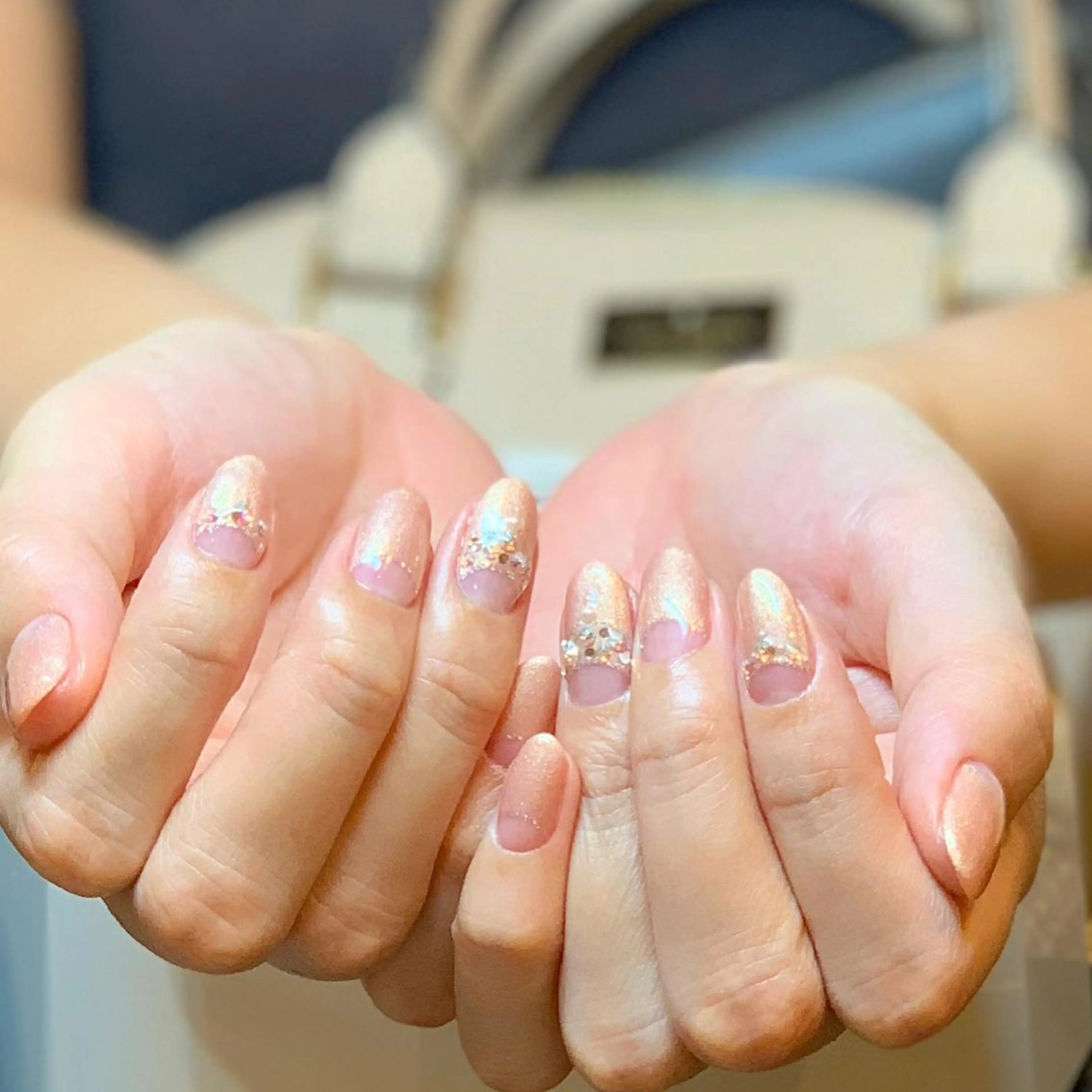 ネイル フレンチネイル 逆フレンチ alma nailsのネイルデザイン