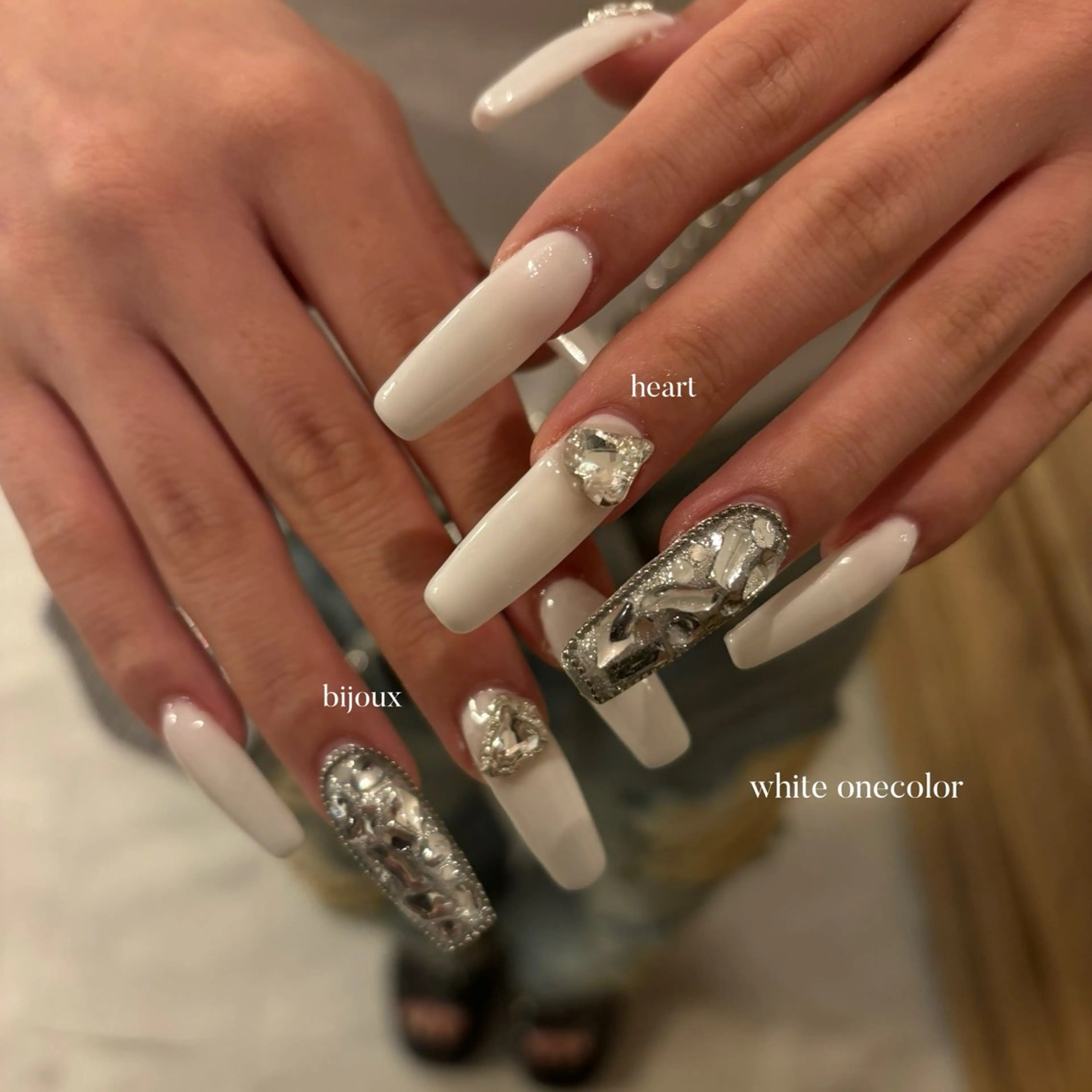 ネイル アートネイル AYANO / BINELのネイルデザイン