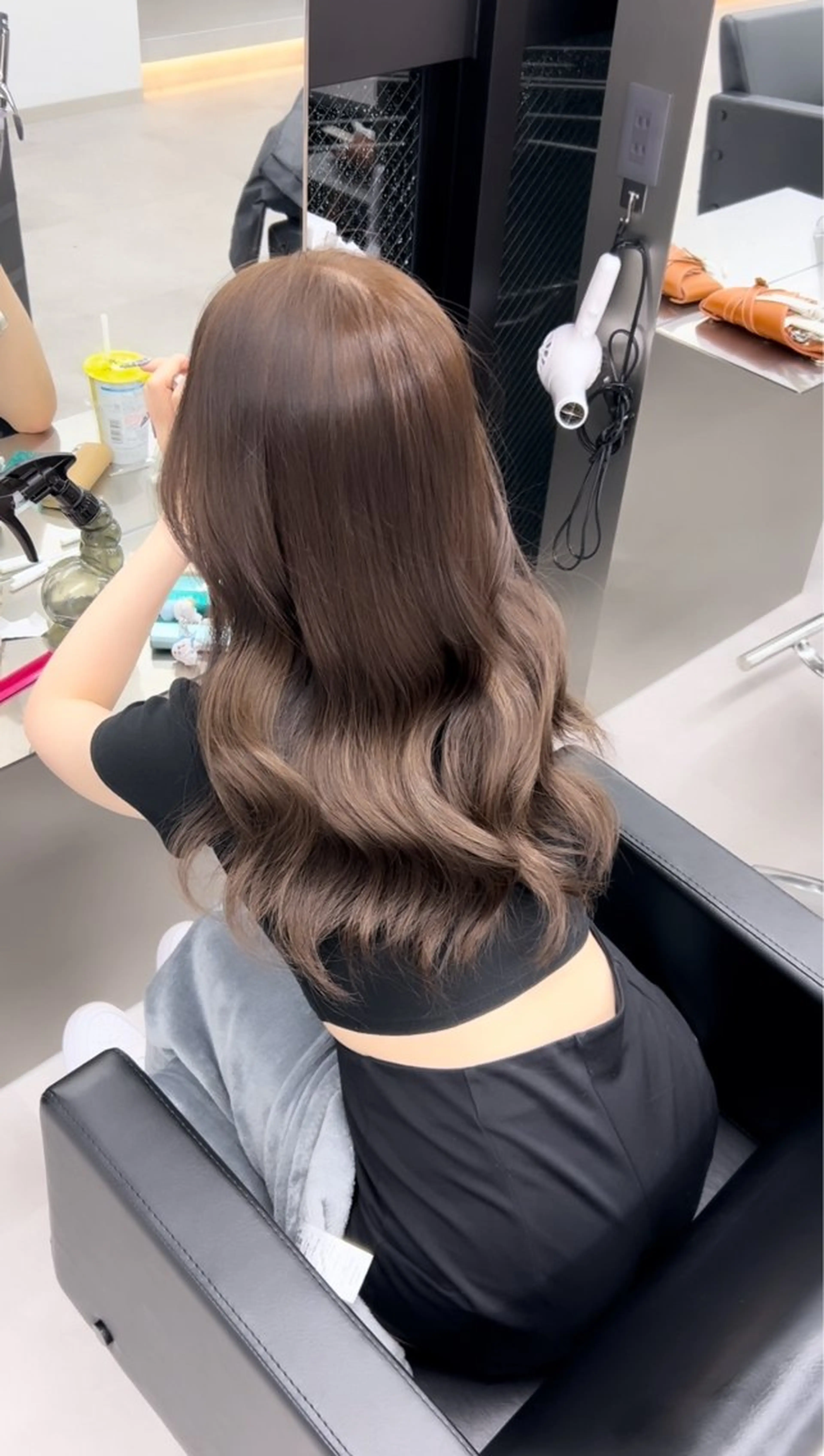 【minimo限定】ワンカラー➕2stepトリートメント➕コテ巻き仕上げ🩷の写真