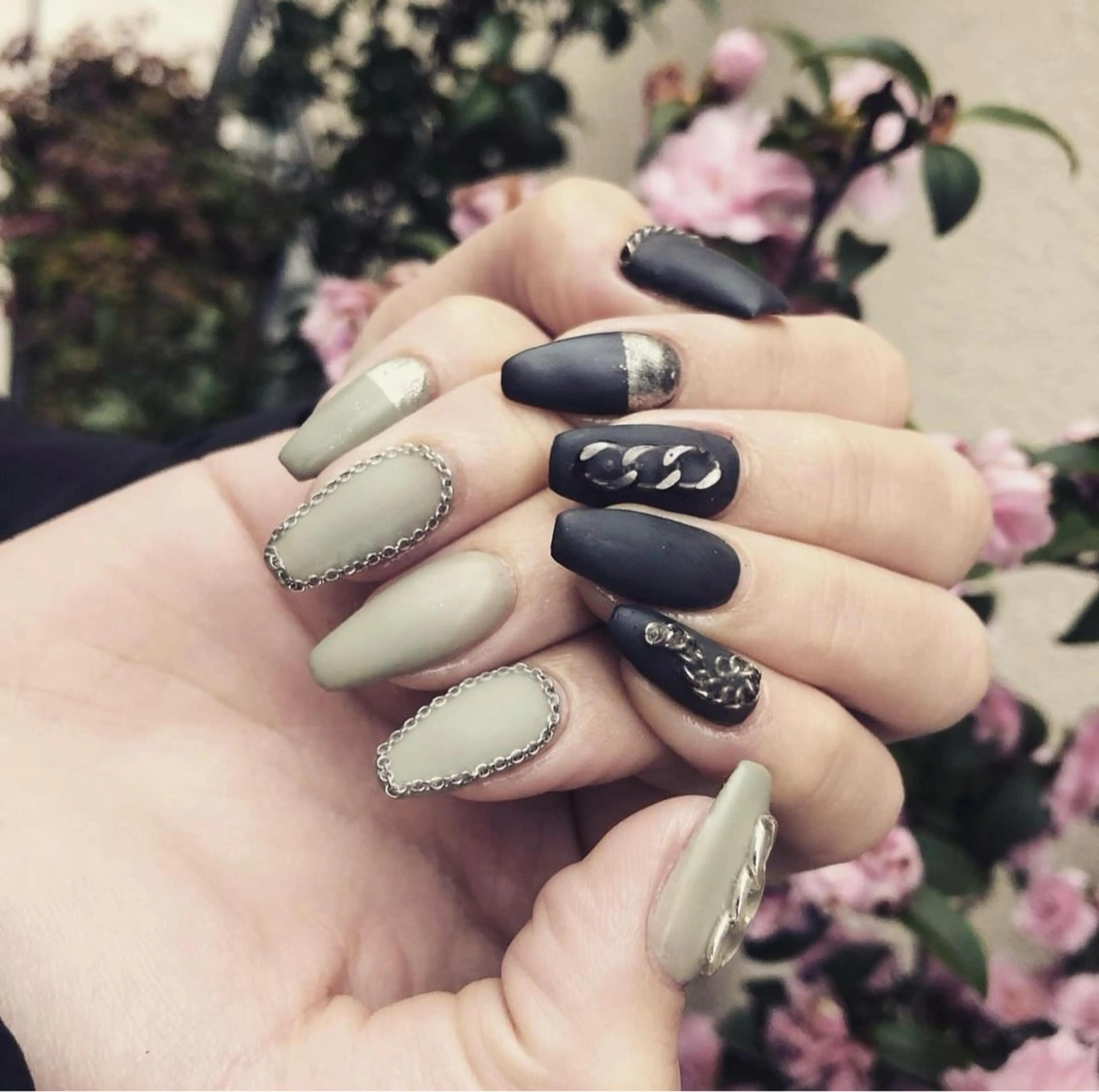 ネイル Riel ネイル&アイラッシュ 京橋店【リエル】所属・【Riel 京橋】MAHOのマツエク・マツパデザイン