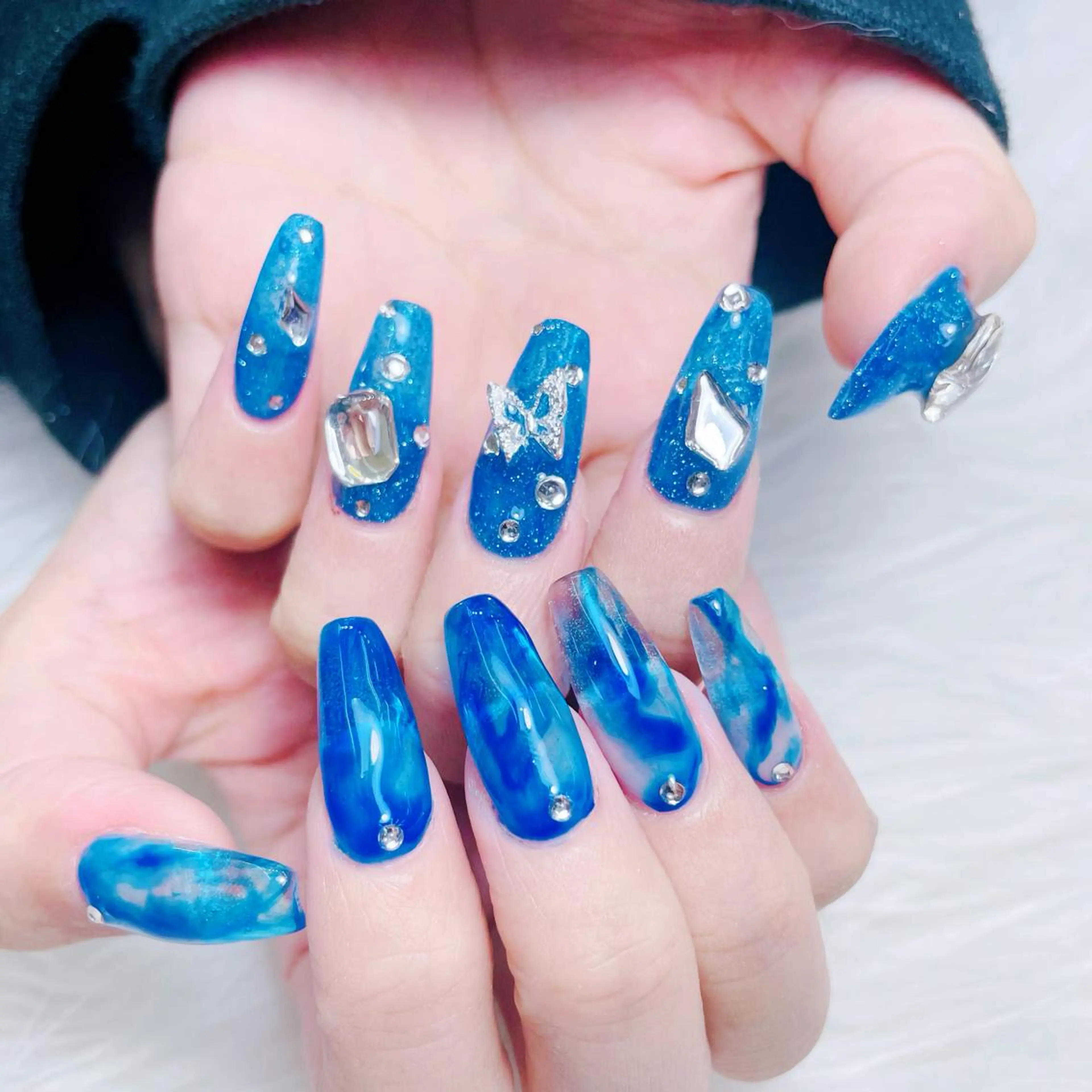 ネイル クリアネイル フラッシュネイル フラワーネイル グラデーション キラキラネイル ハンドネイル NailPrincess所属・princess スカルプ専門店のネイルデザイン