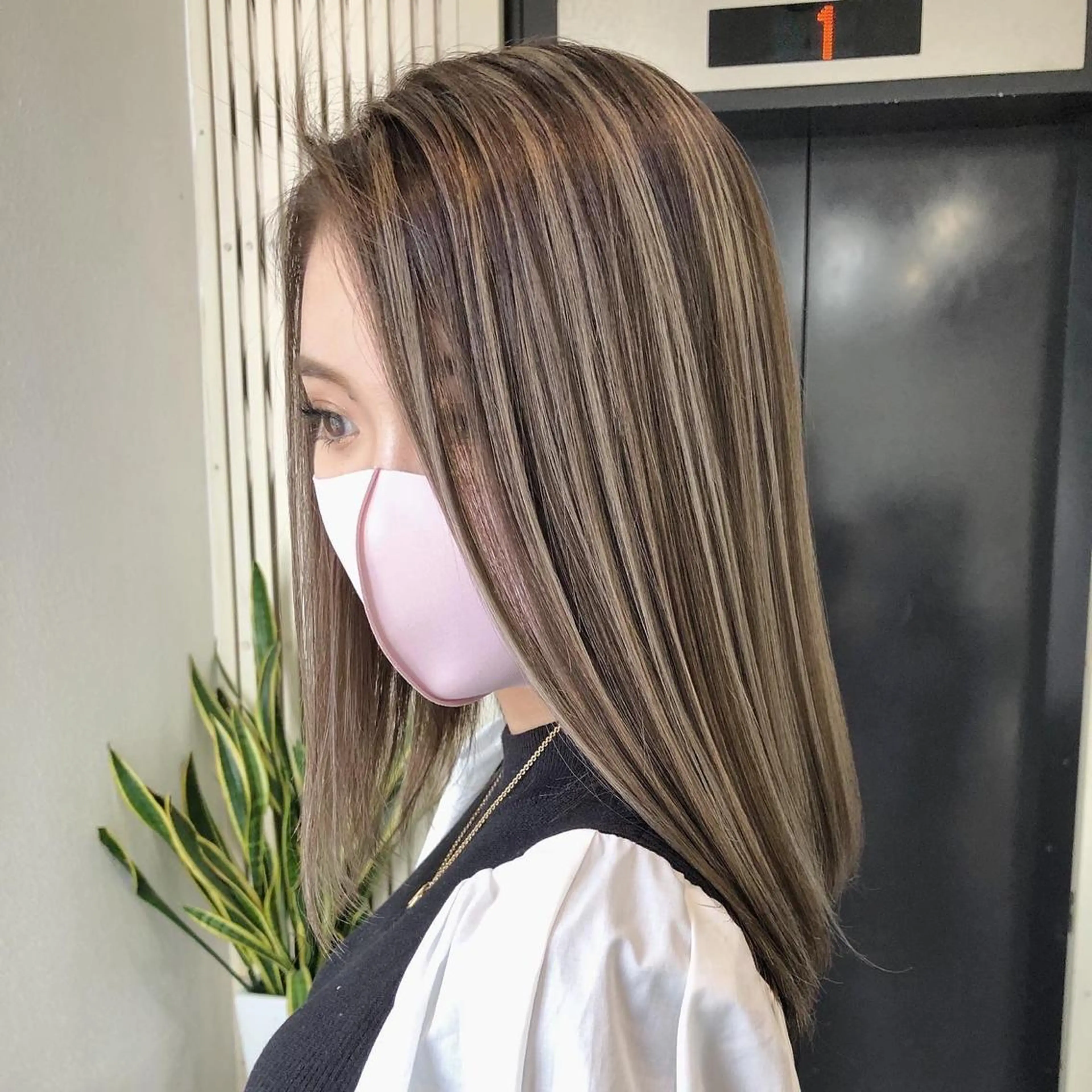 ロング カラー mimiiy梅田 中崎町ハイトーンのヘアスタイル