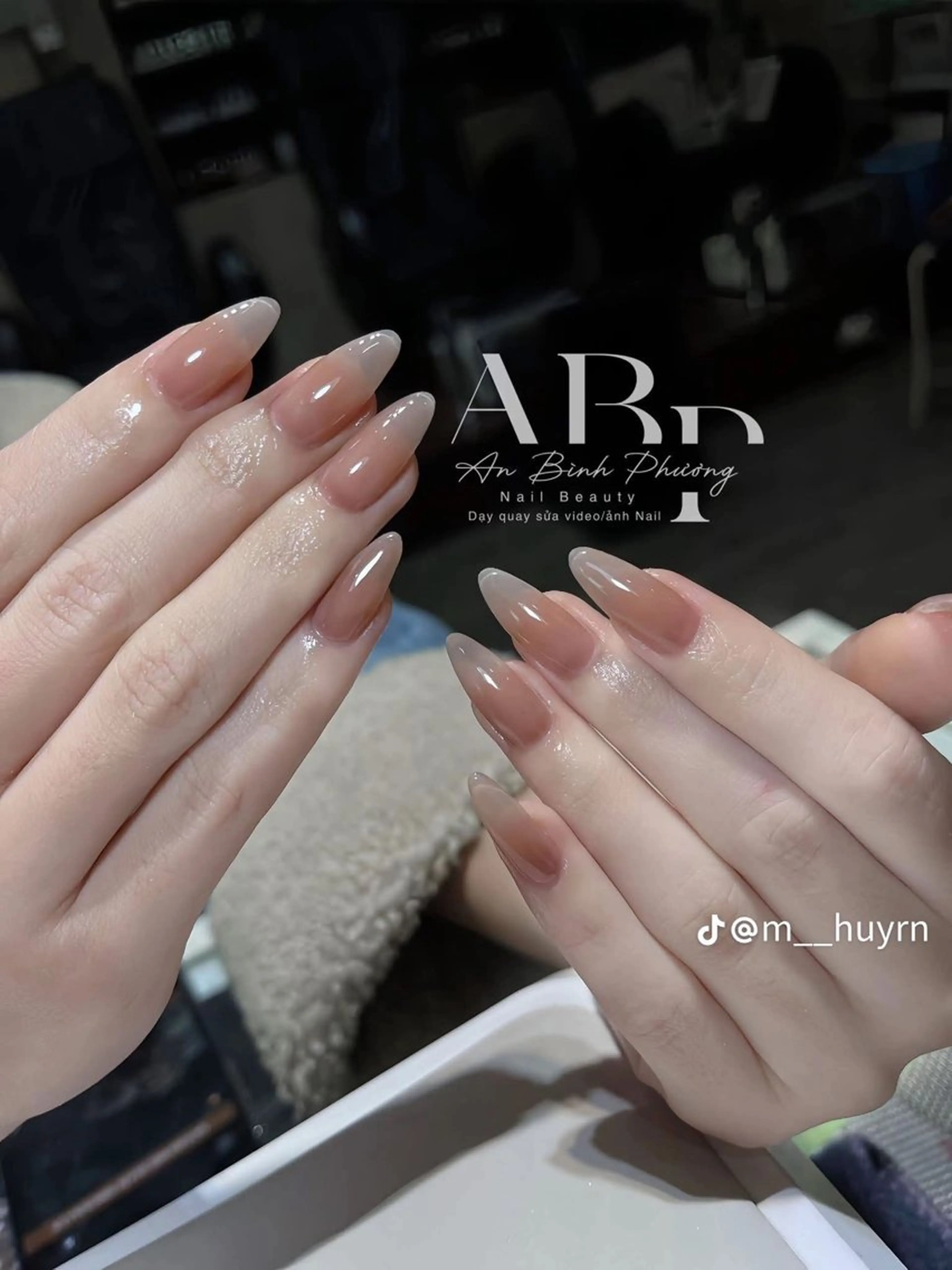 ネイル Rose Ana.Chuoのネイルデザイン