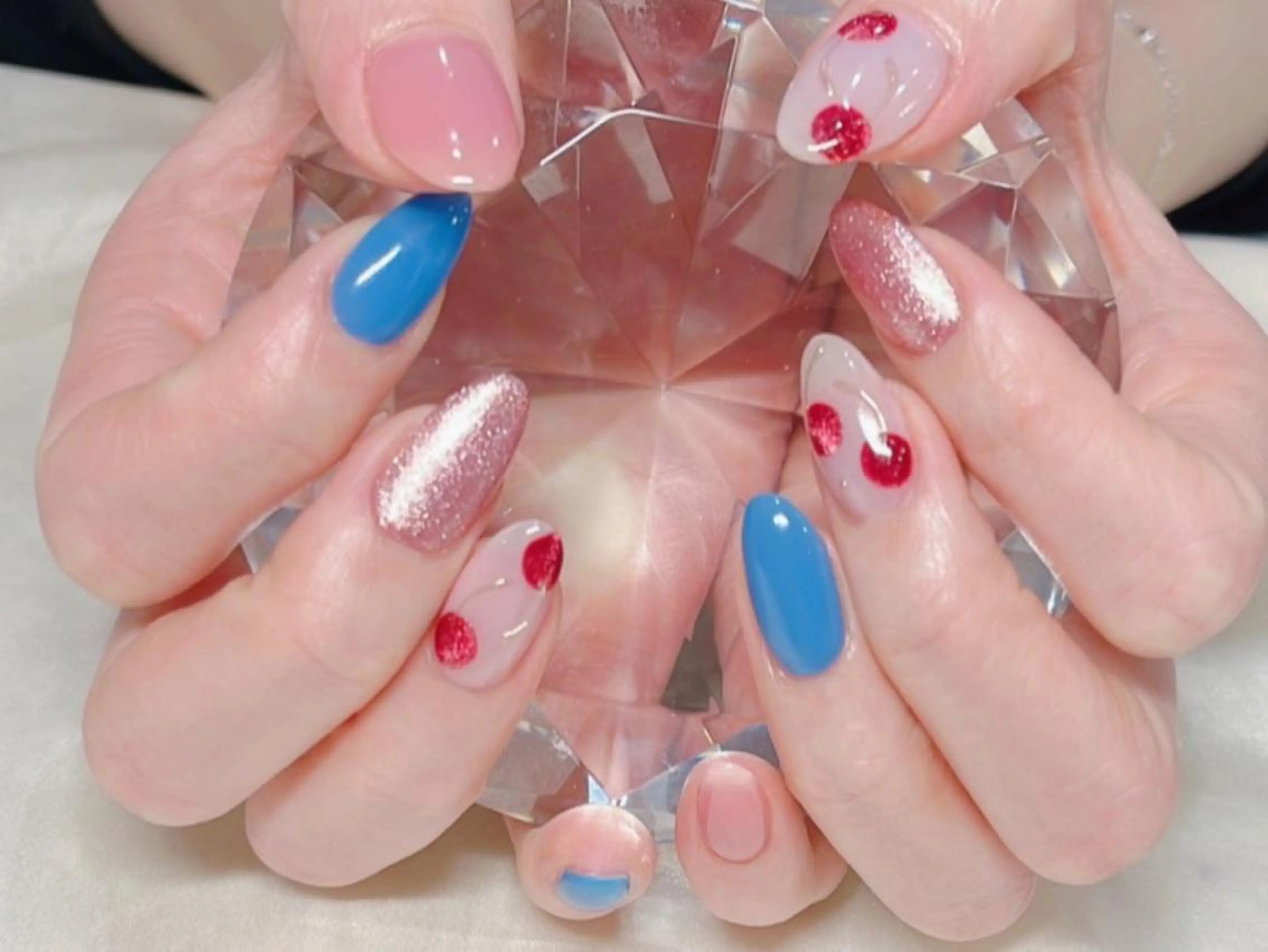 ネイル マツエク・マツパ アイブロウ 韓国風マツエク パリジェンヌラッシュリフト まつげパーマ ワンホンマツエク 長さ出し ハンドネイル Nail&eye Belire 新宿のネイルデザイン