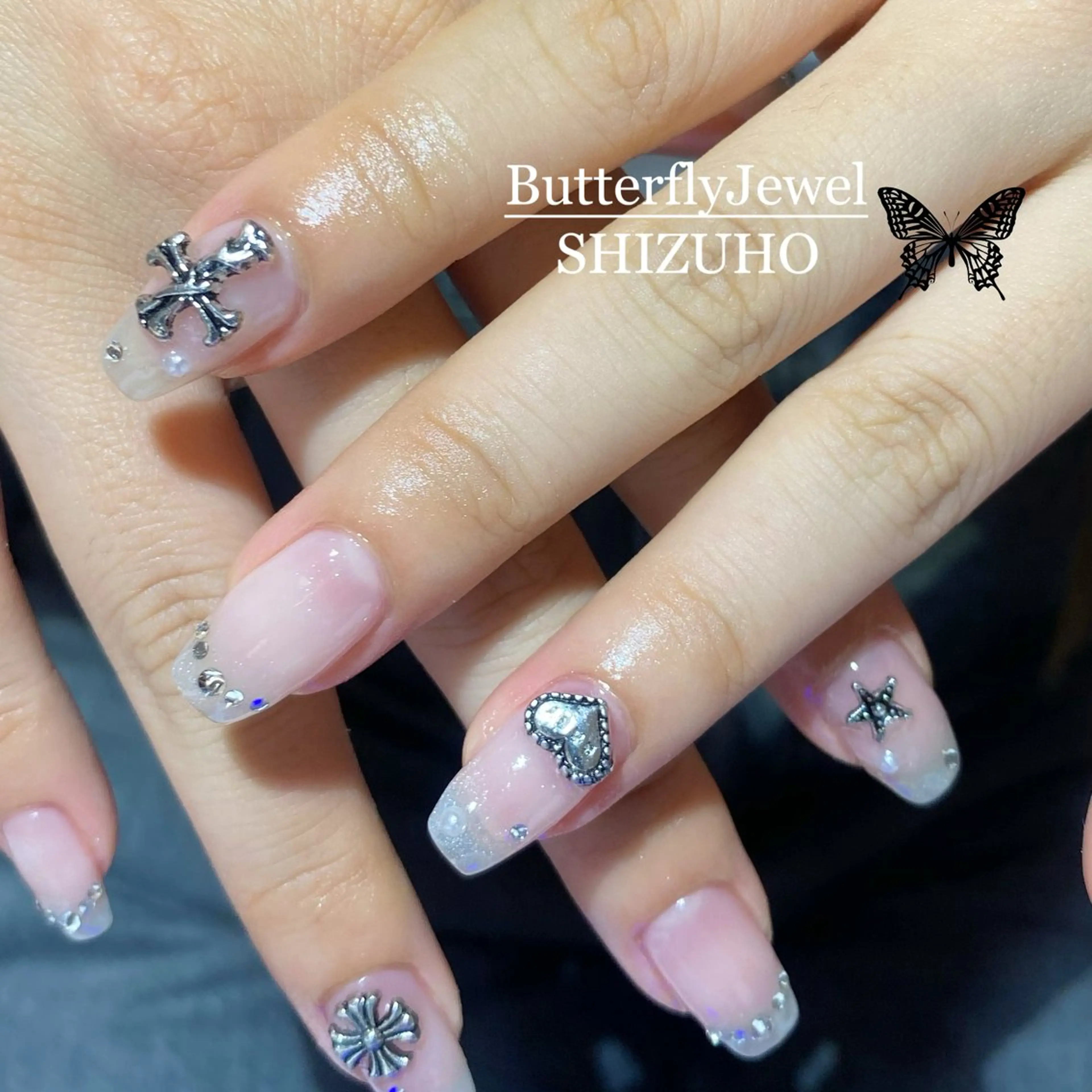 ネイル ホワイト ハンドネイル Butterfly Jewel本店 石原のネイルデザイン
