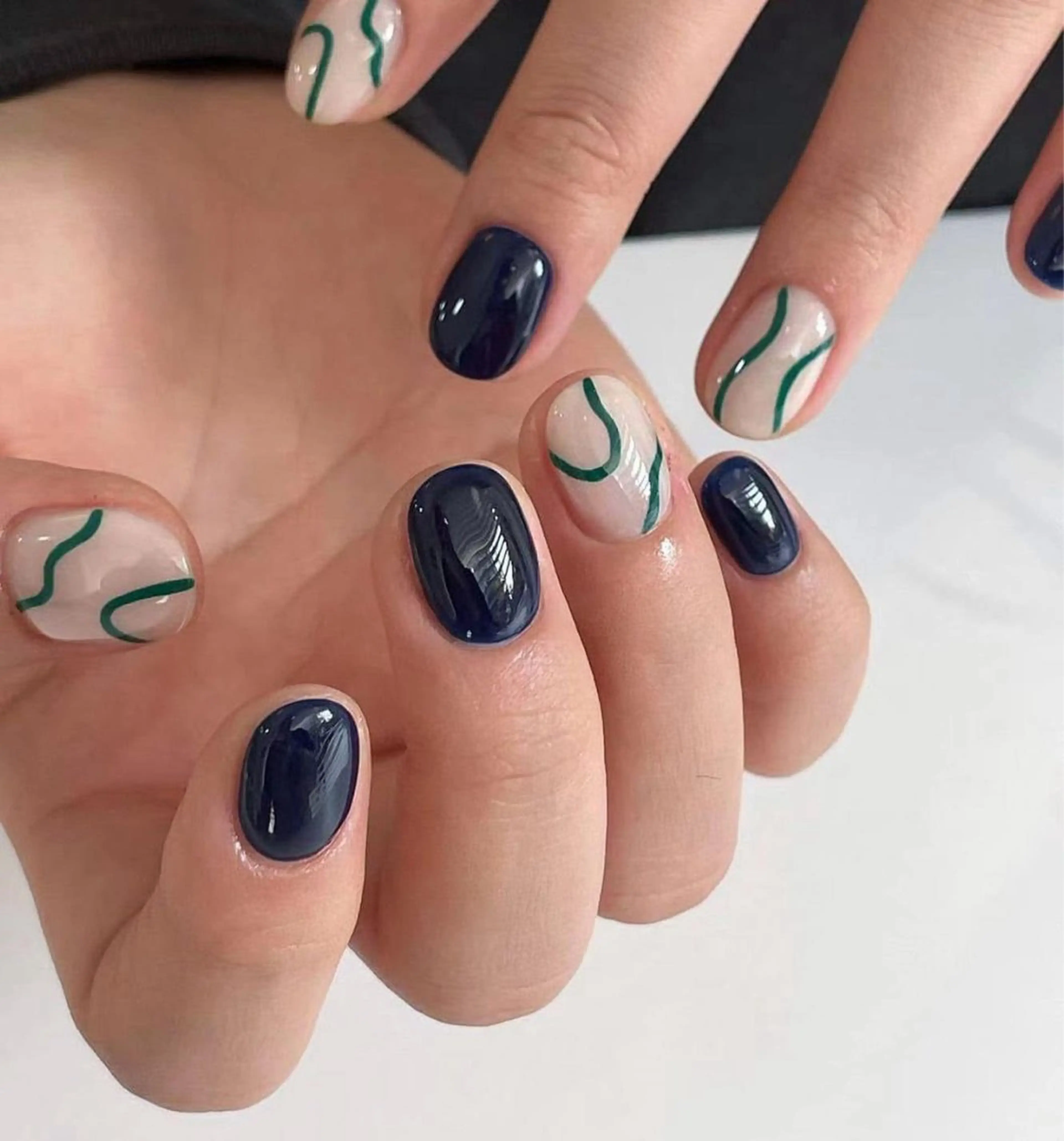 ネイル アートネイル 成人式 ジェルネイル ニュアンスネイル ネイルチップ Kora Nailのネイルデザイン