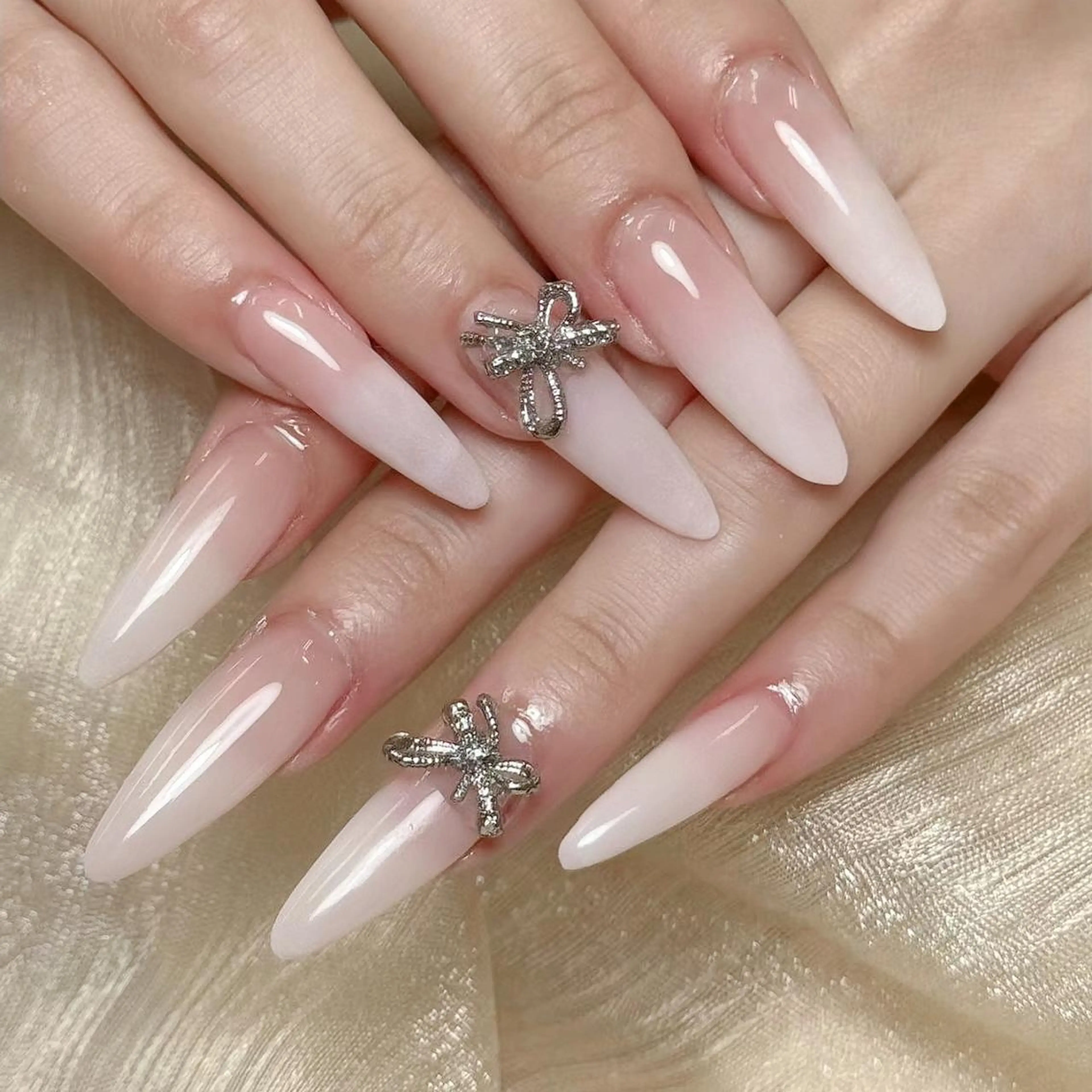 ネイル Queen 🎀長さだし専門💓のネイルデザイン