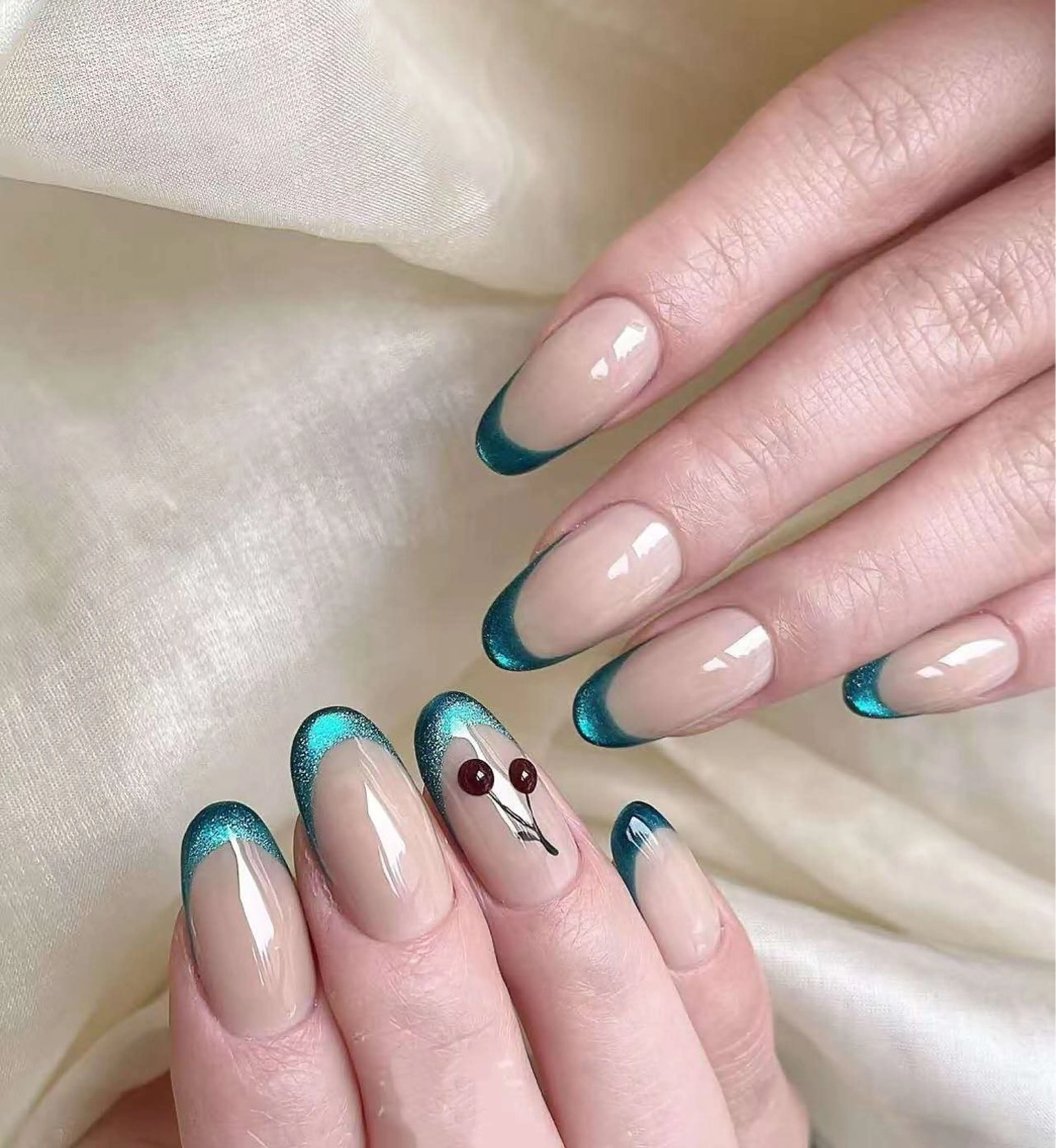 ネイル オーロラネイル フラワーネイル フットネイル フレンチネイル ジェルネイル ハンドネイル 相沢 さやかのネイルデザイン