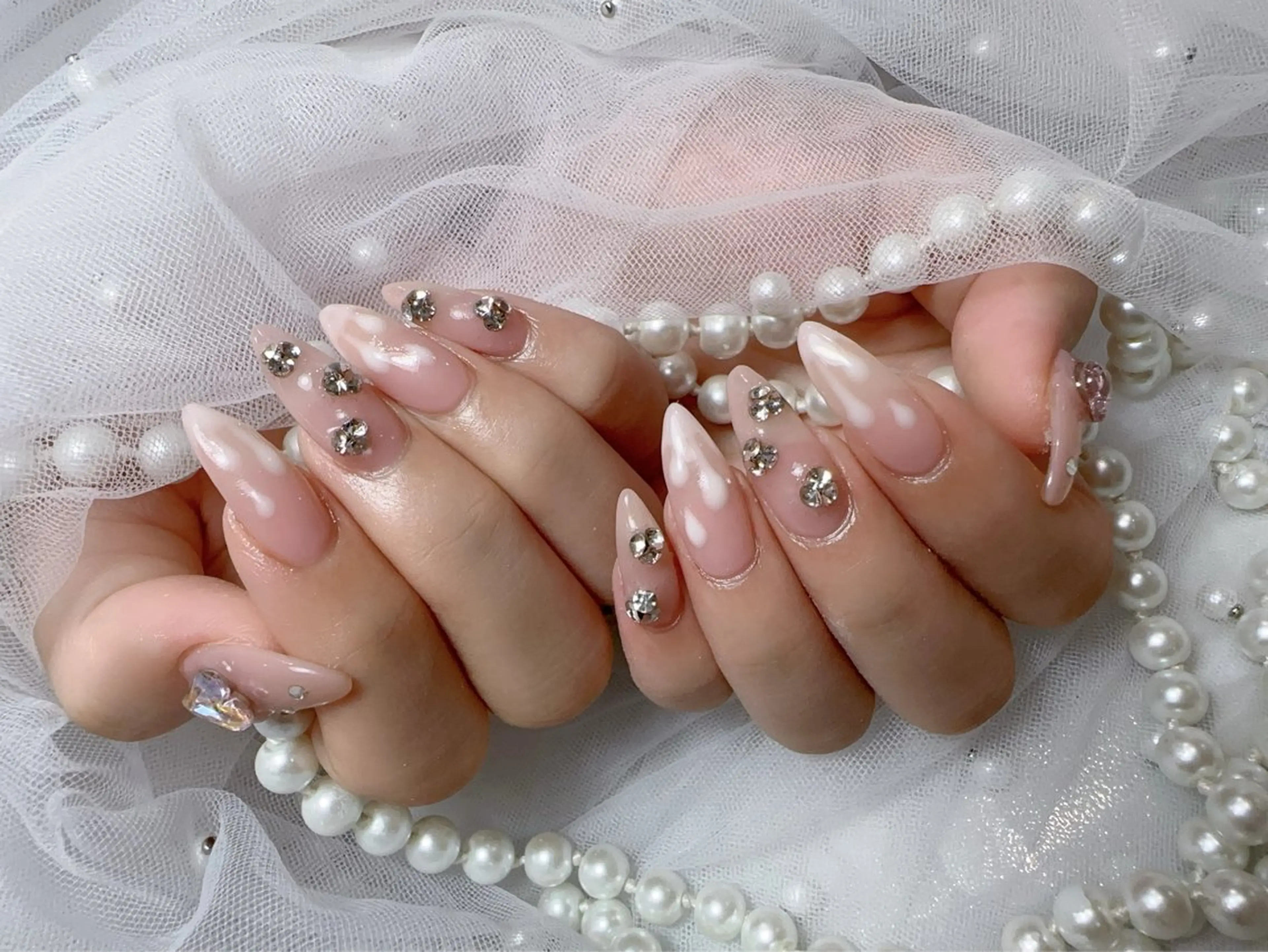 ネイル アートネイル フラッシュネイル フレンチネイル ジェルネイル ガラスフレンチ ハンドネイル You&Me Miyuのネイルデザイン