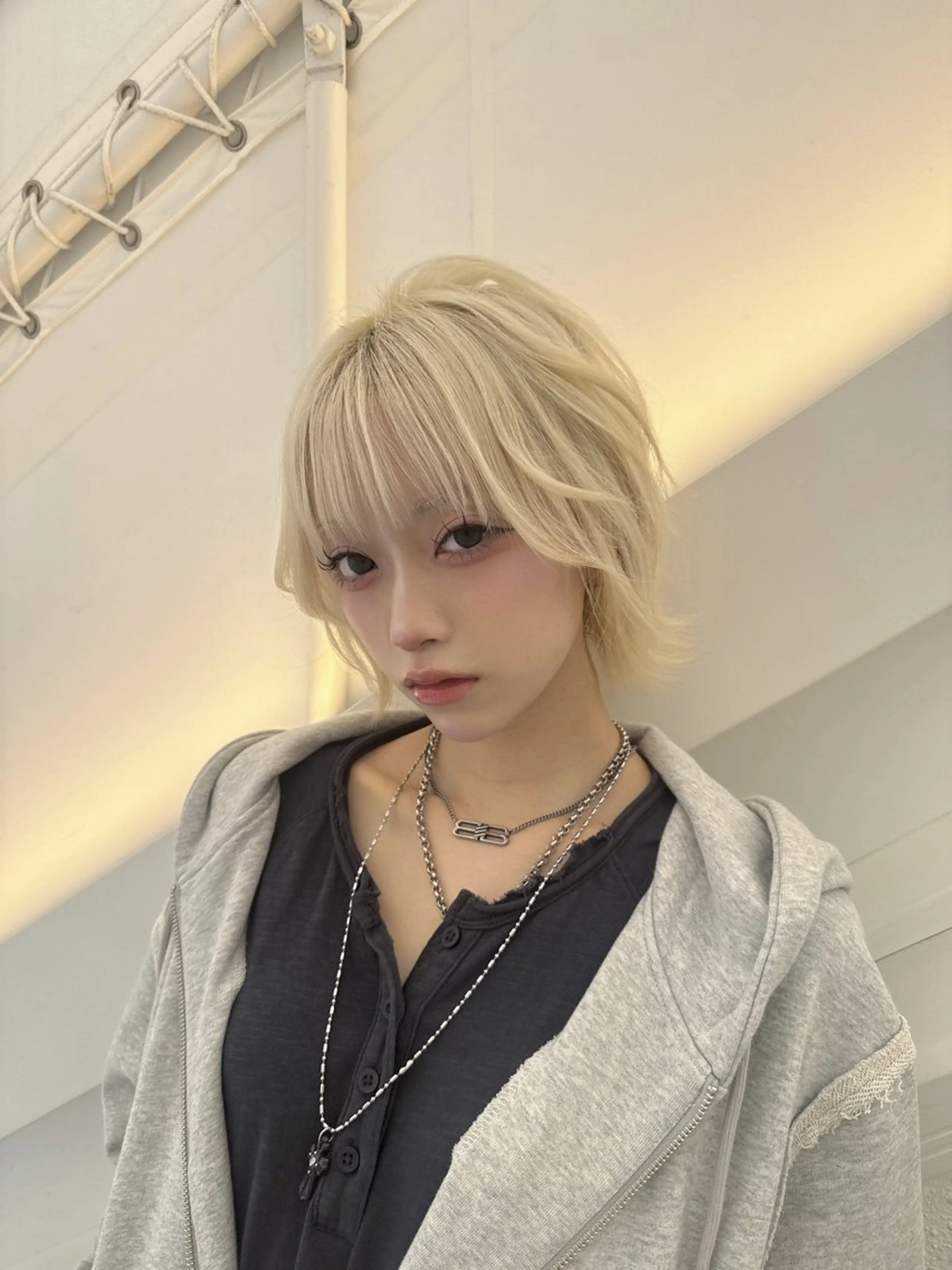 ショート カラー ブリーチ ブロンド ケアブリーチ 透明感カラー グレージュ ヘアカラー トリートメント 透明感カラー特化 🫧TAISEIのヘアスタイル