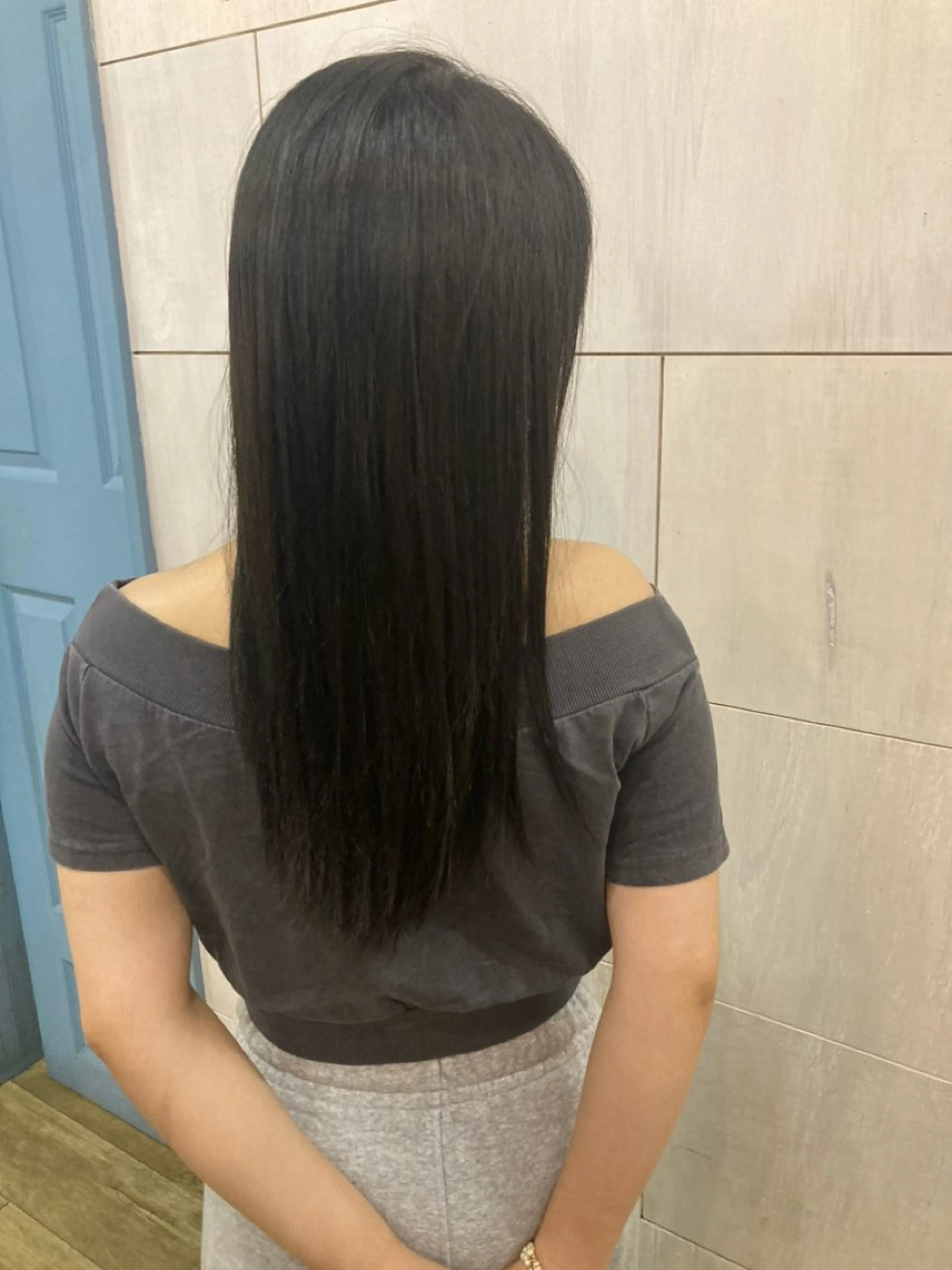 セミロング ヘアカラー トリートメント attrait(アトレ)藤沢所属・長嶋 美春のヘアスタイル